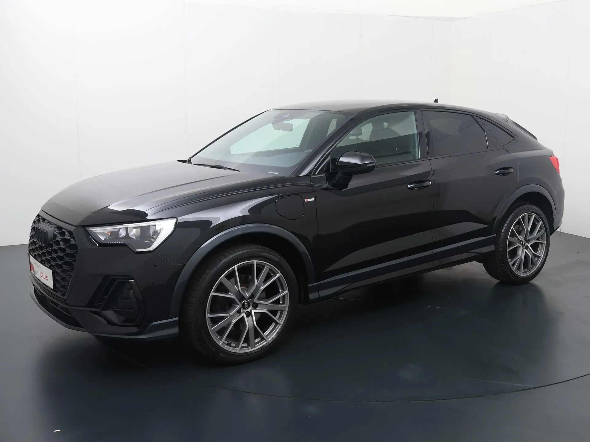 Audi Q3 — foto 1