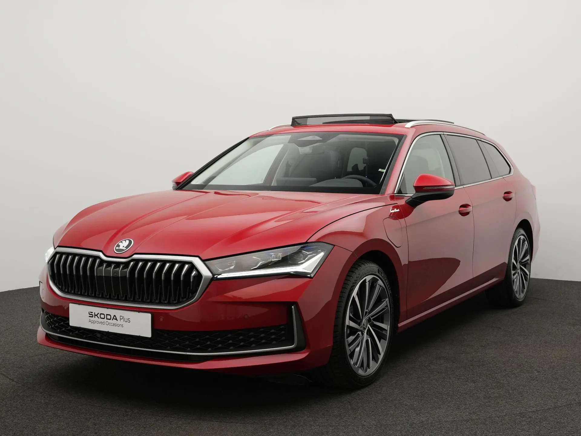 Škoda Superb — foto 1