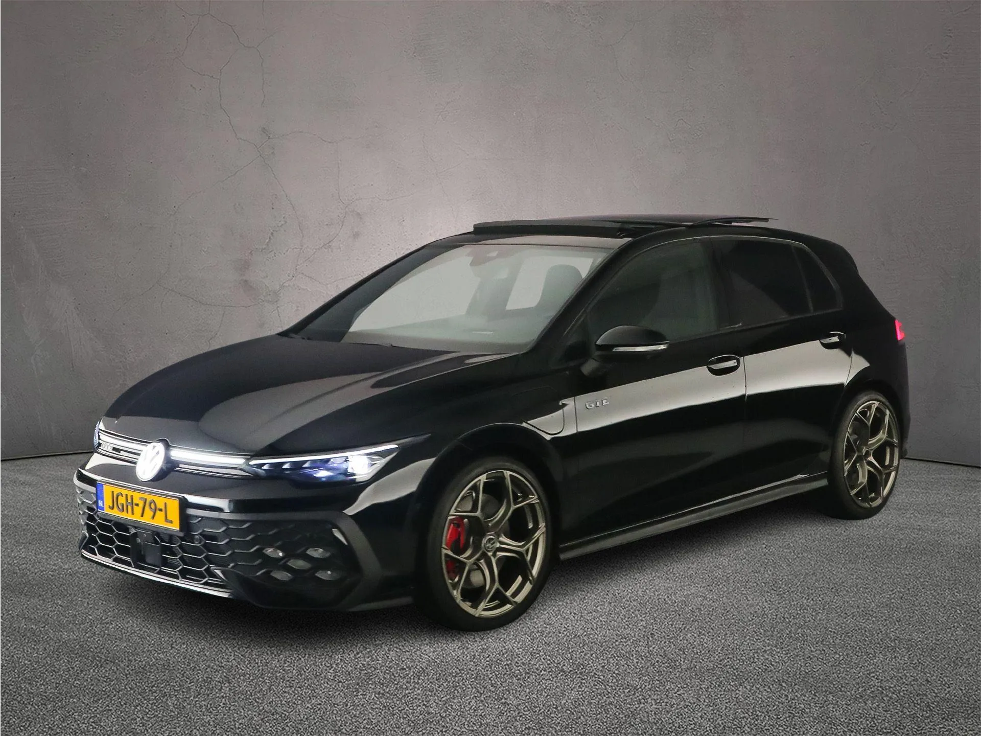 Volkswagen Golf — foto 1