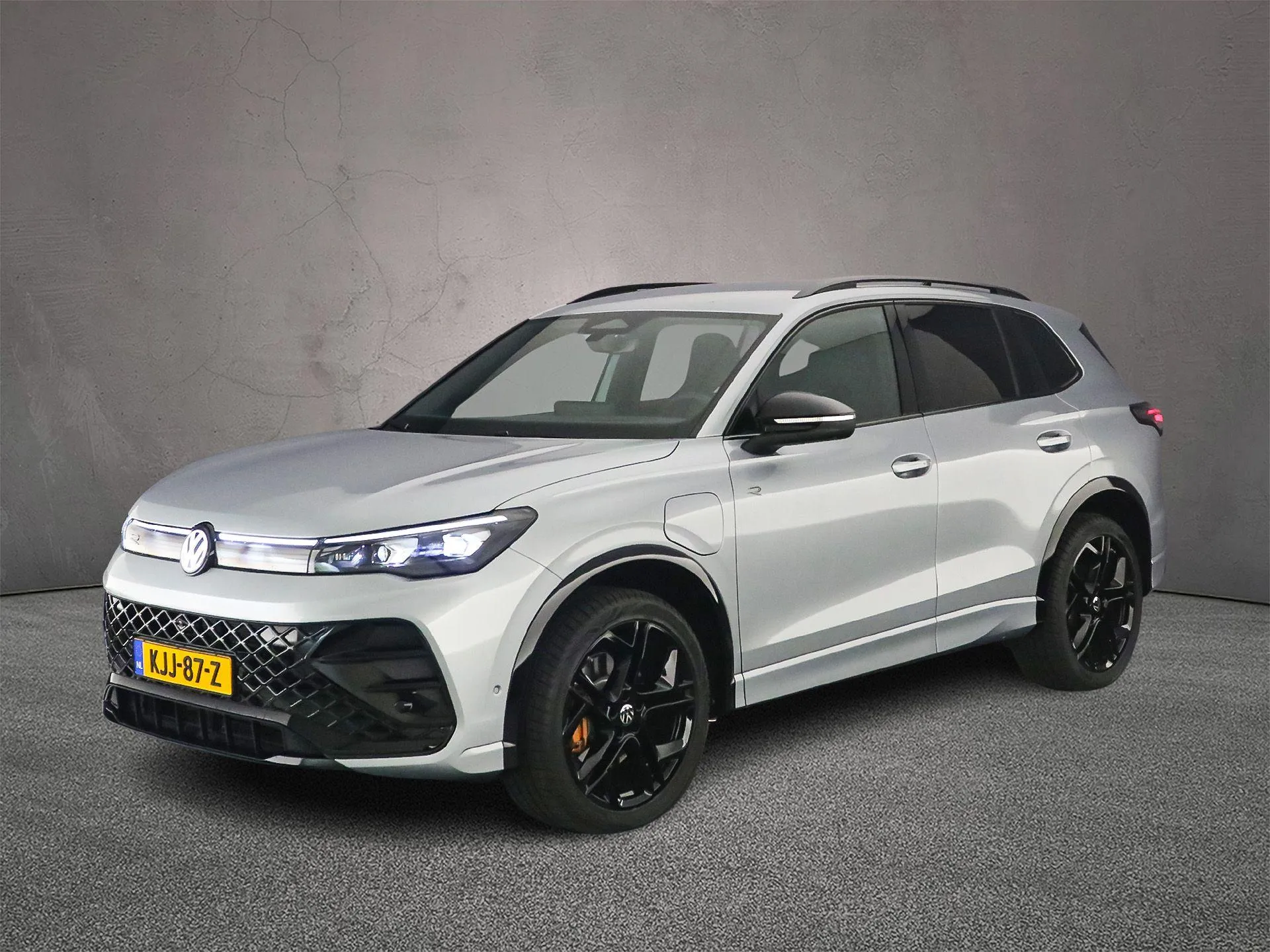 Volkswagen Tiguan — foto 1