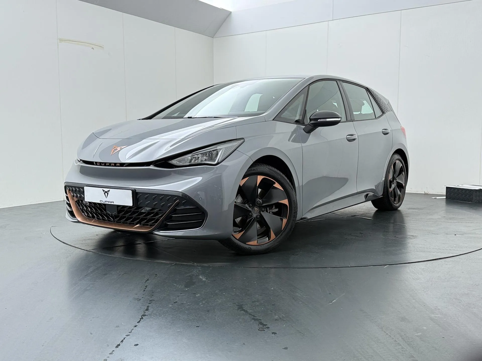 Cupra Born — foto 1