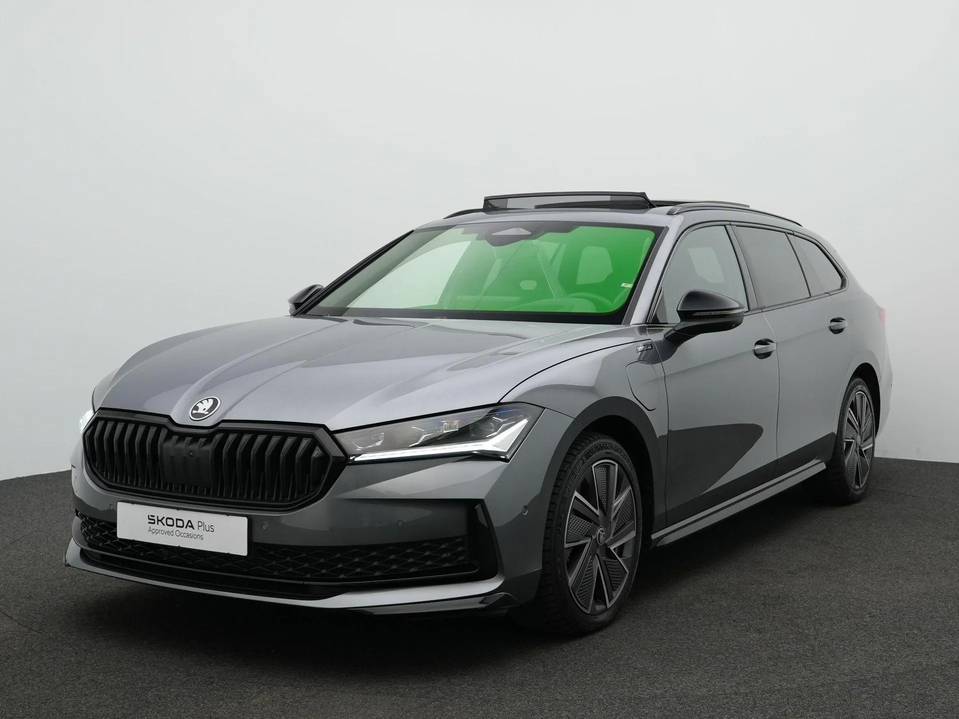 Škoda Superb — foto 1
