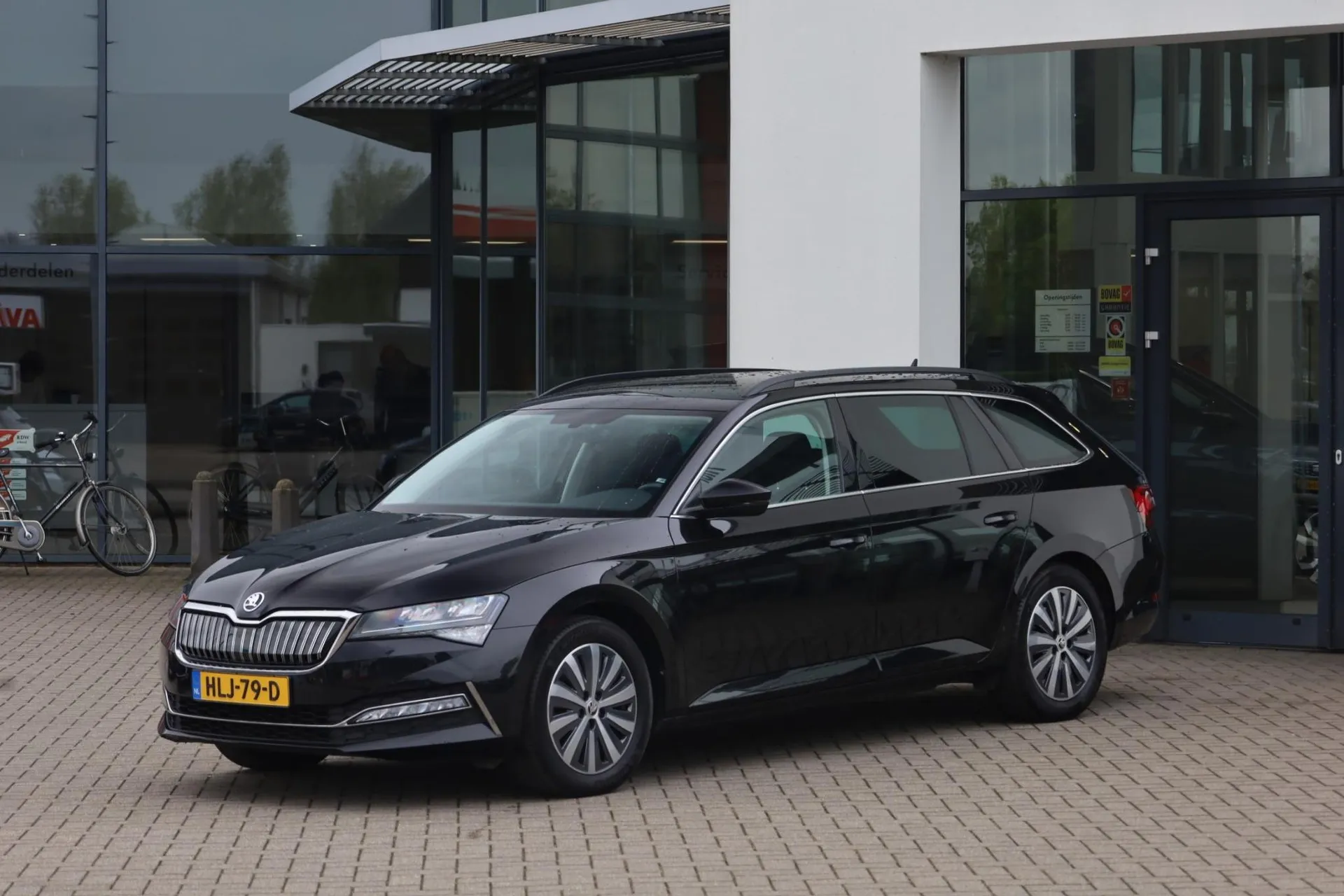 Škoda Superb — foto 1