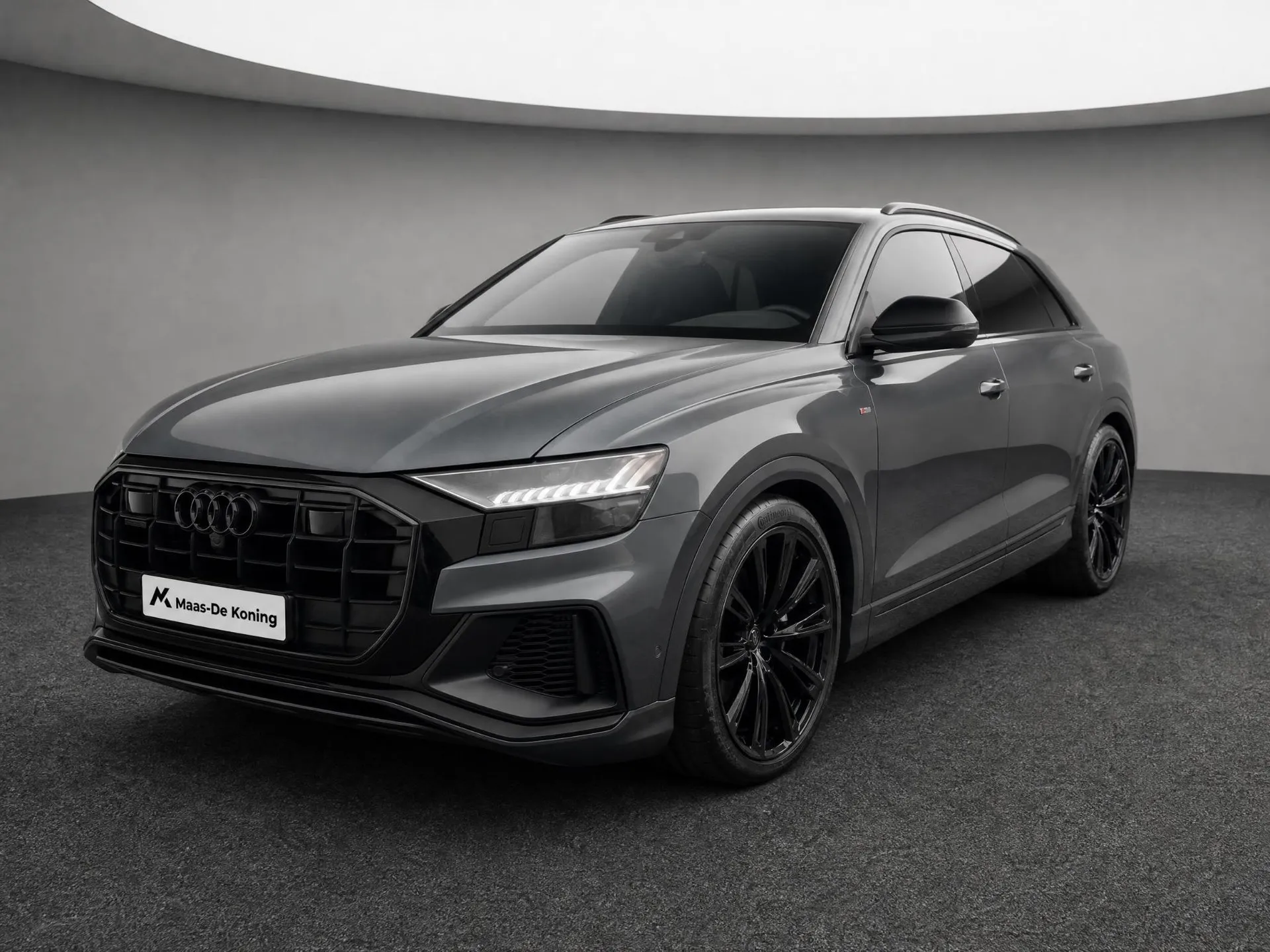 Audi Q8 — foto 1