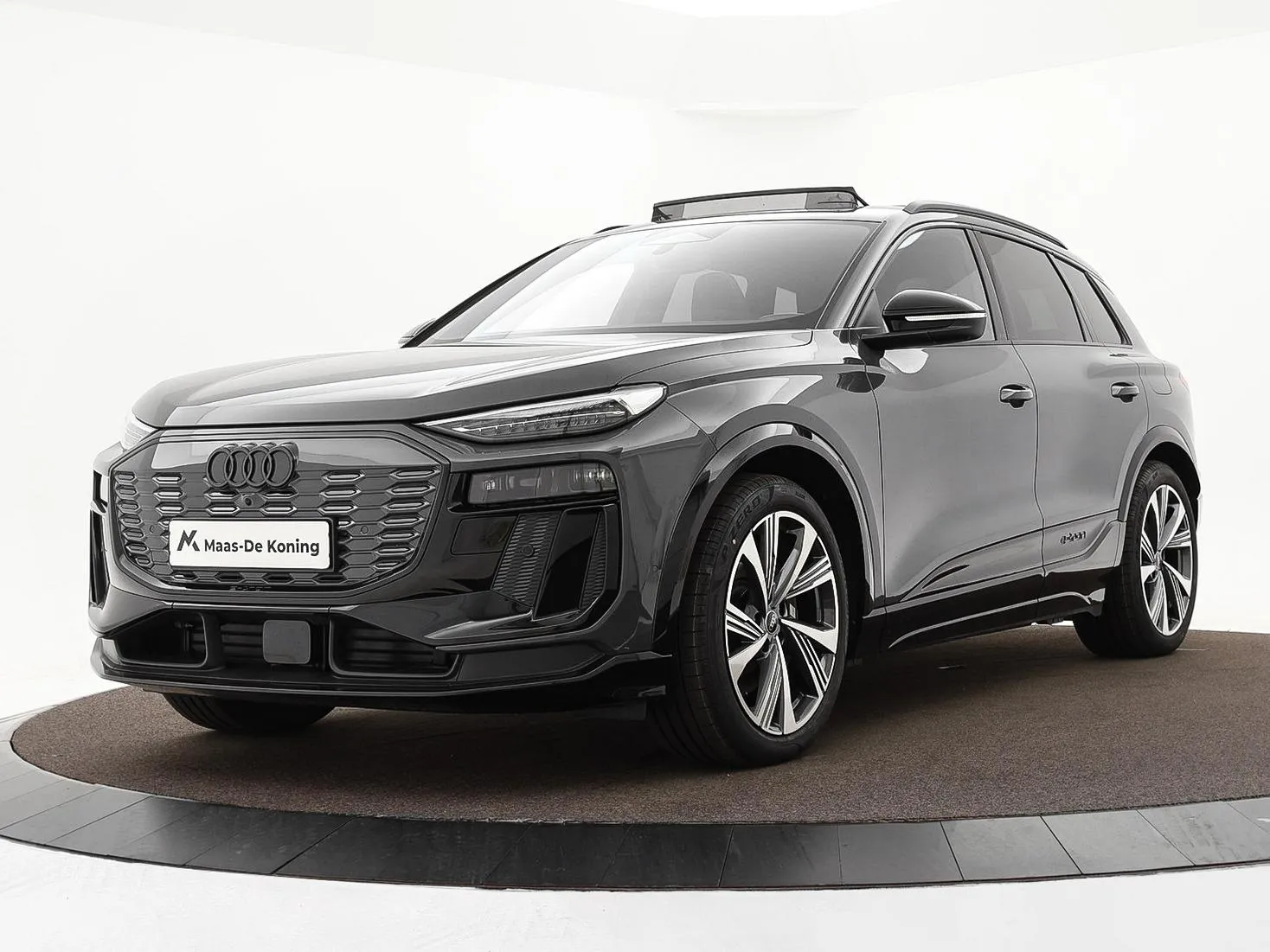 Audi Q6 e-tron — foto 1