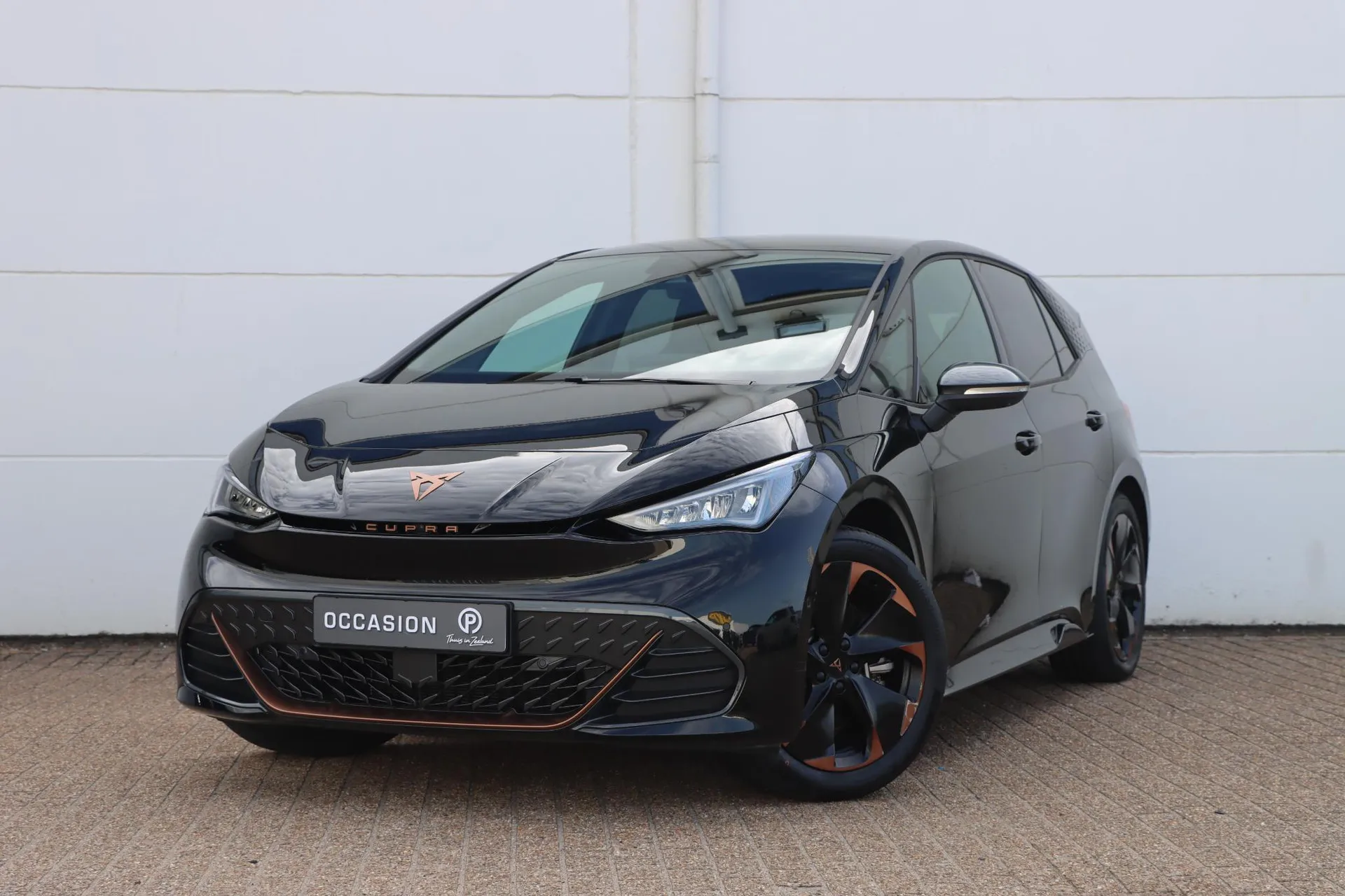 Cupra Born — foto 1
