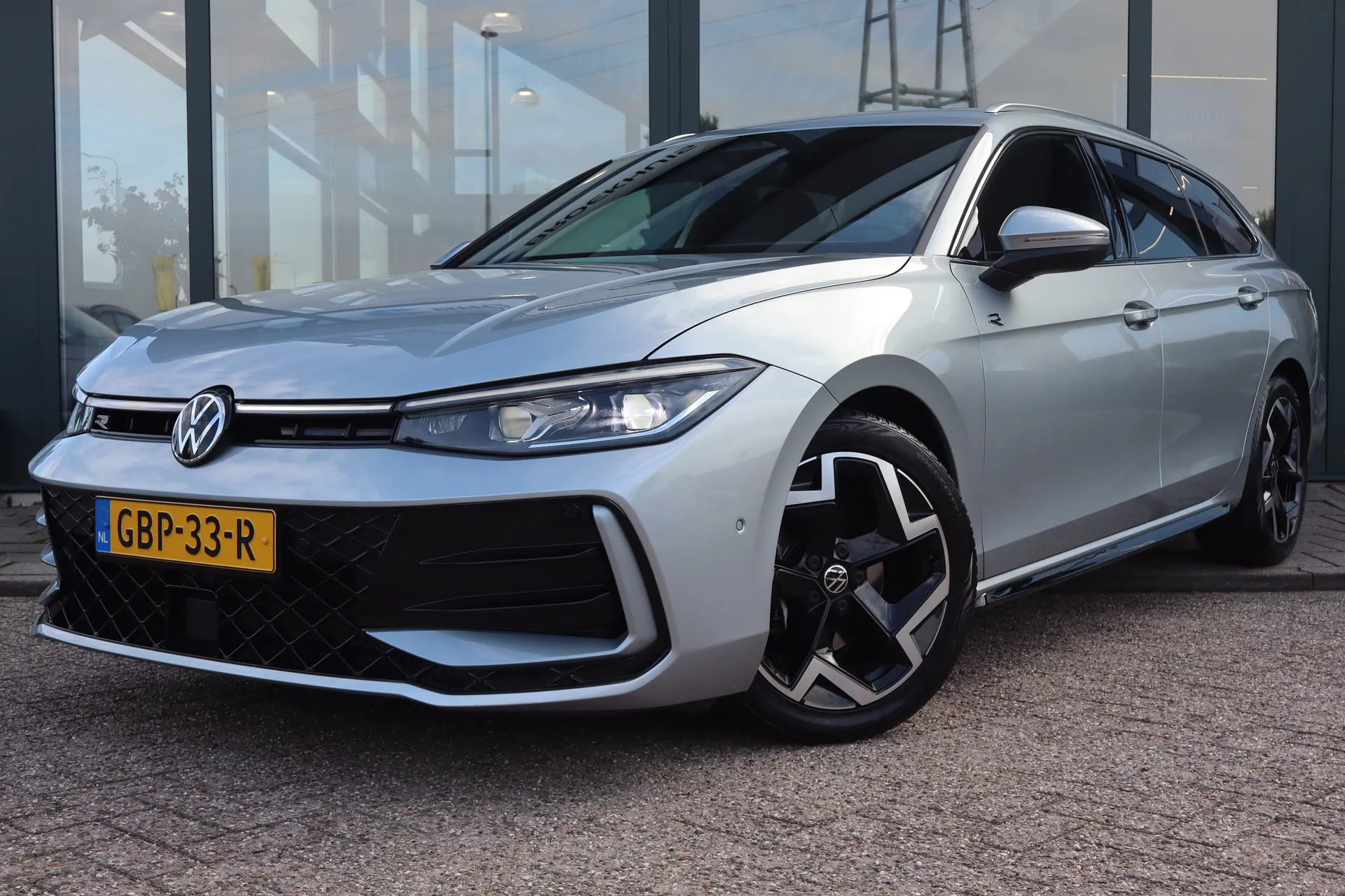 Volkswagen Passat — foto 1