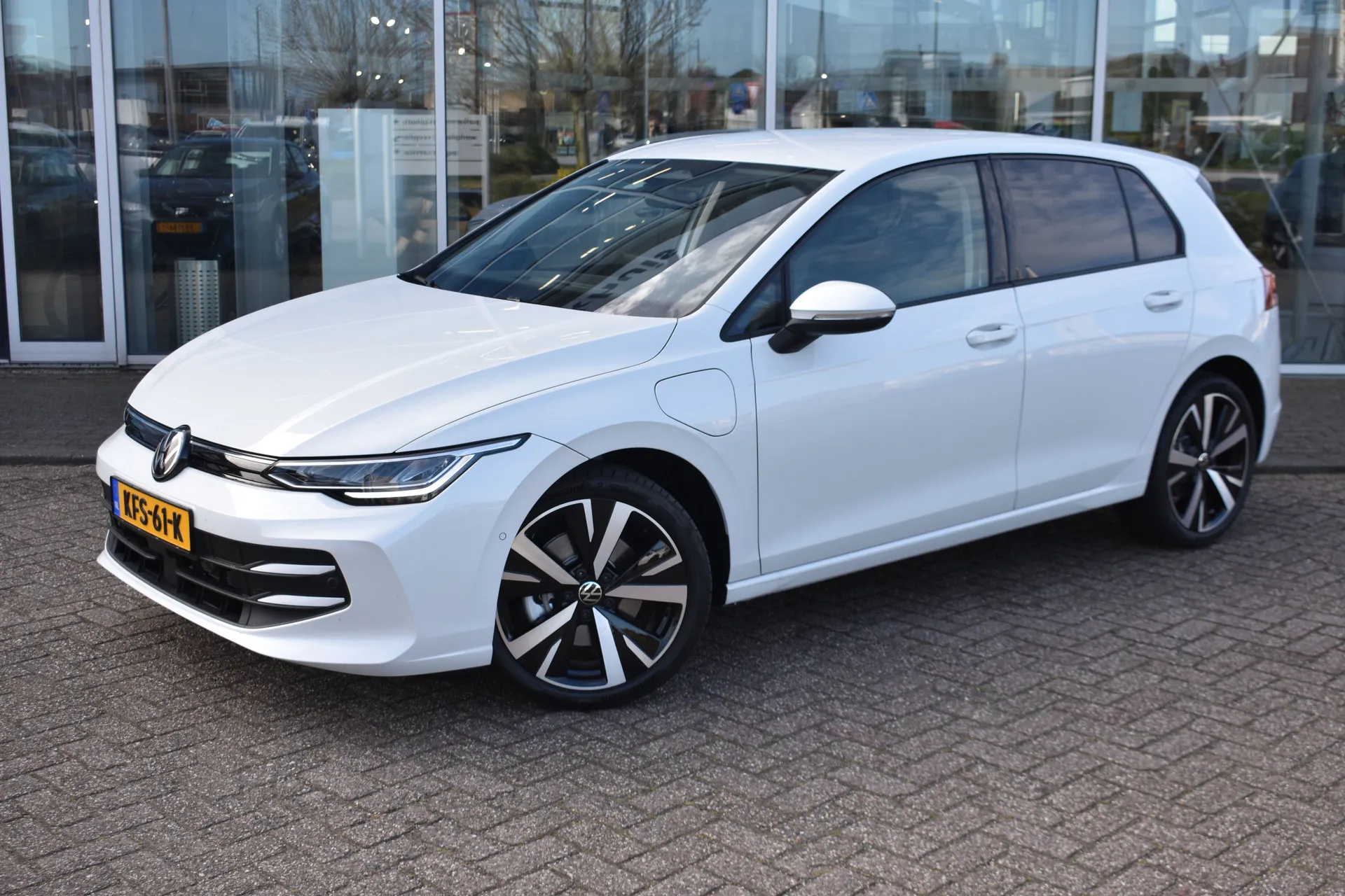 Volkswagen Golf — foto 1