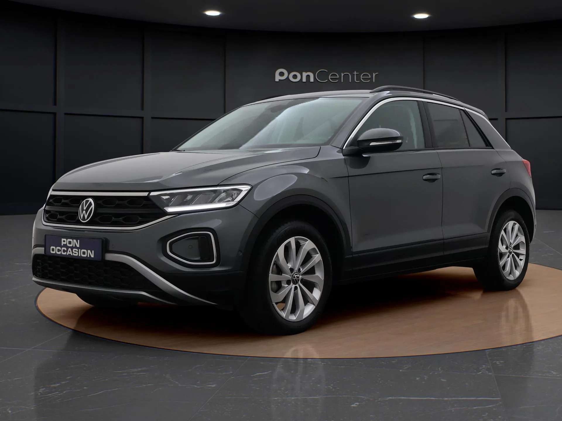 Volkswagen T-Roc — foto 1