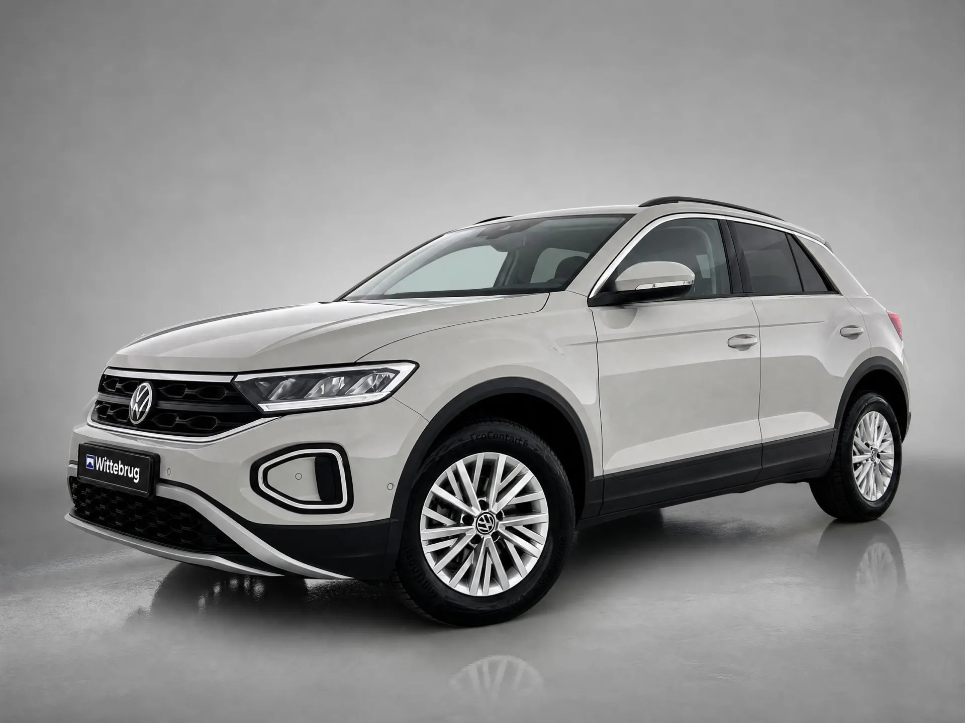 Volkswagen T-Roc — foto 1