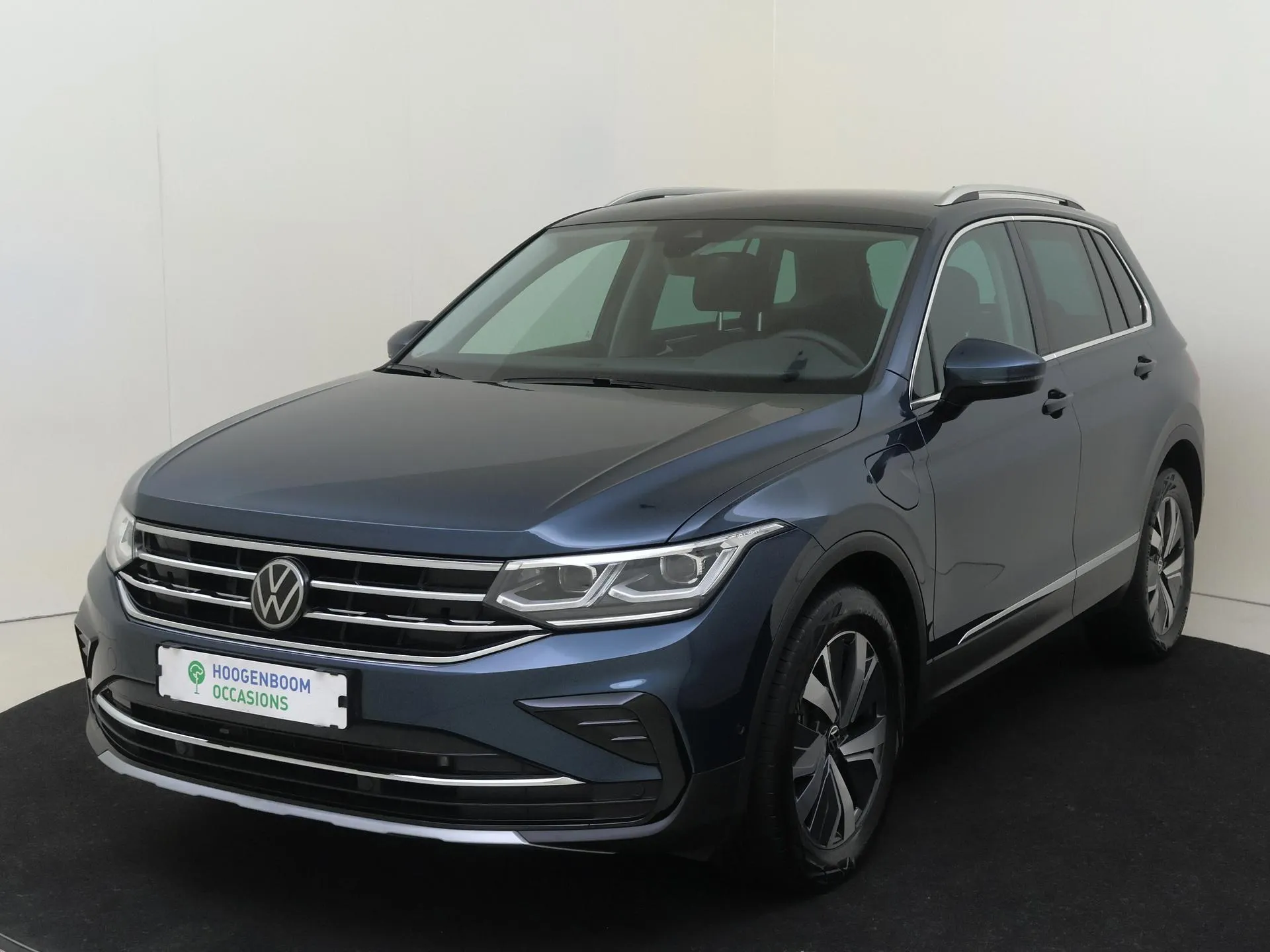 Volkswagen Tiguan — foto 1