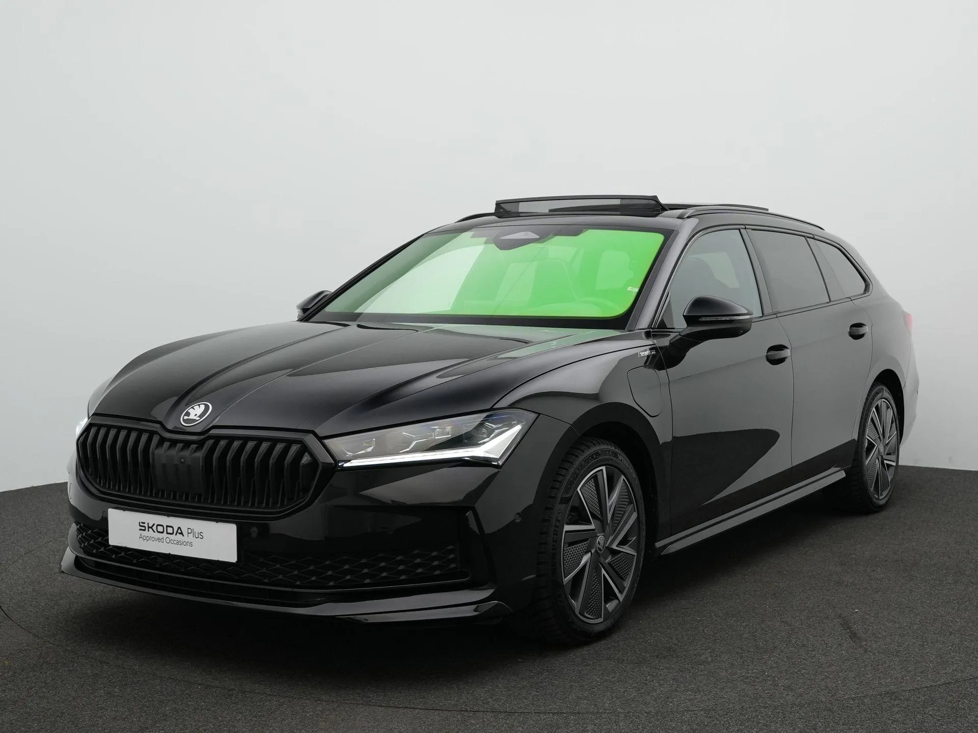 Škoda Superb — foto 1