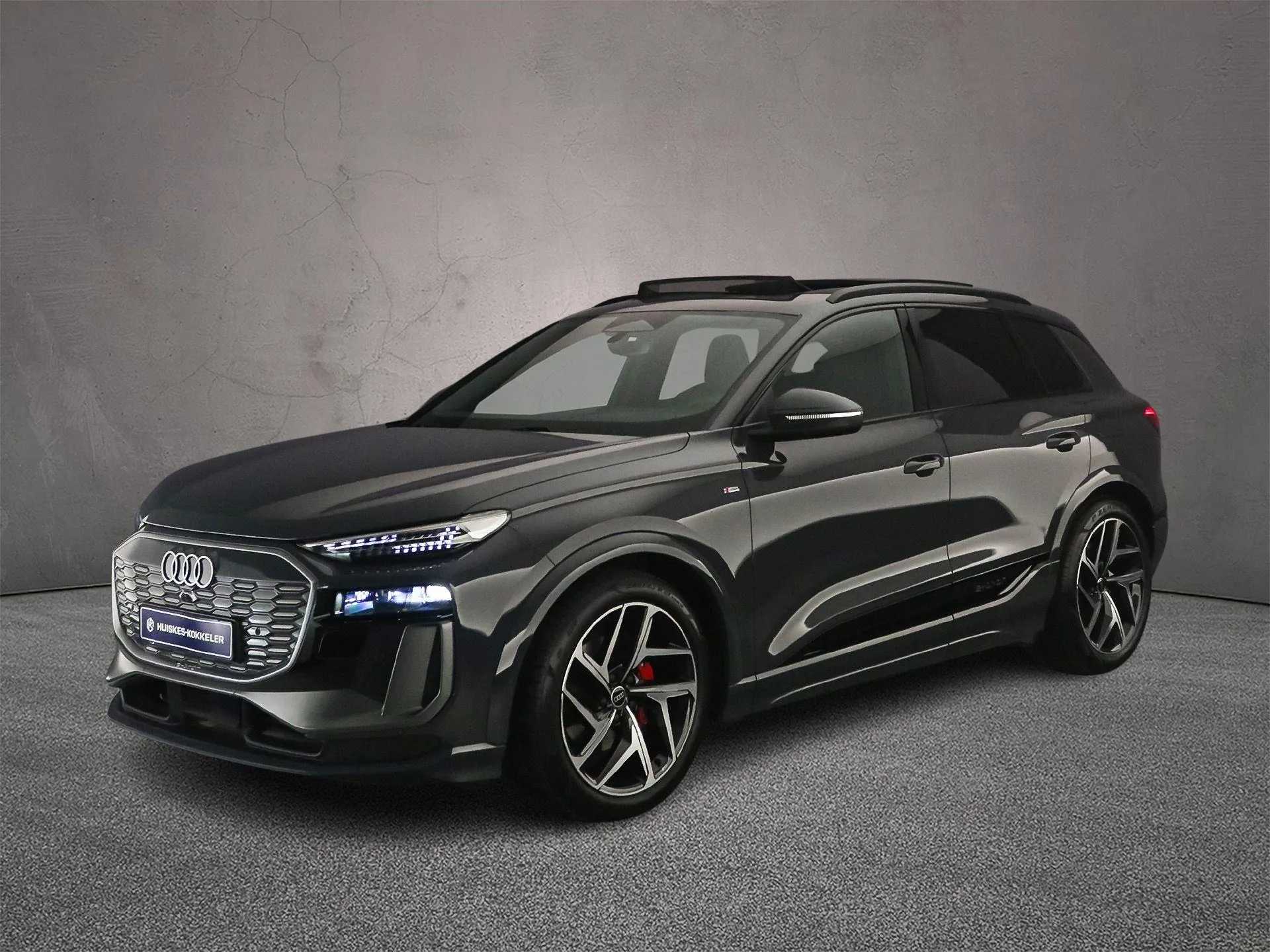 Audi Q6 e-tron — foto 1