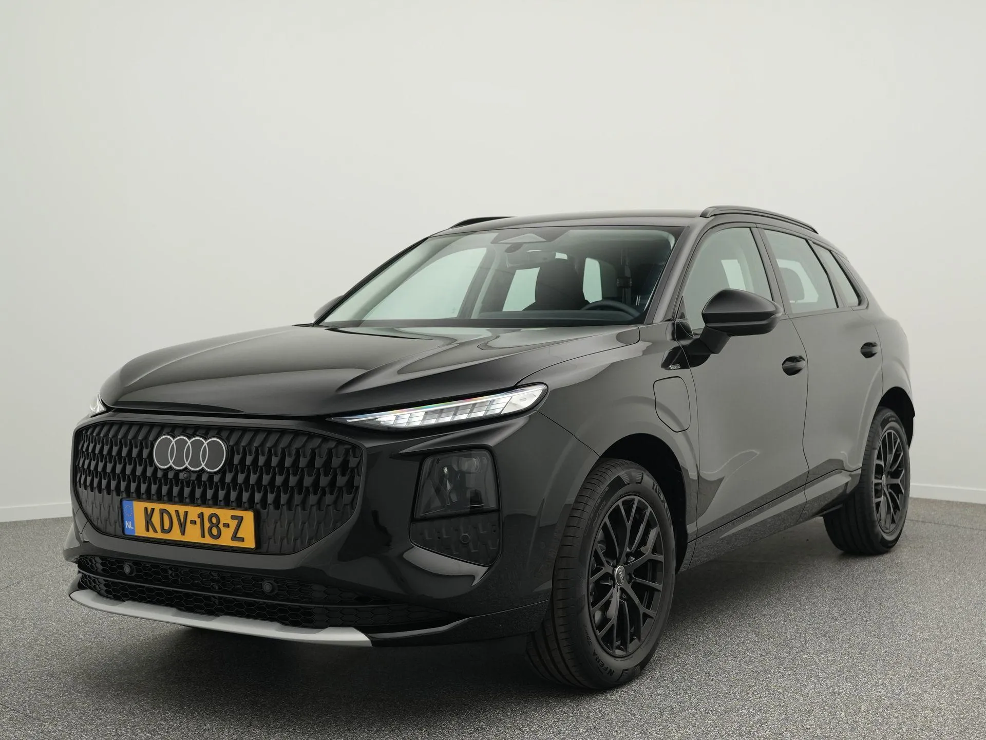 Audi Q3 — foto 1