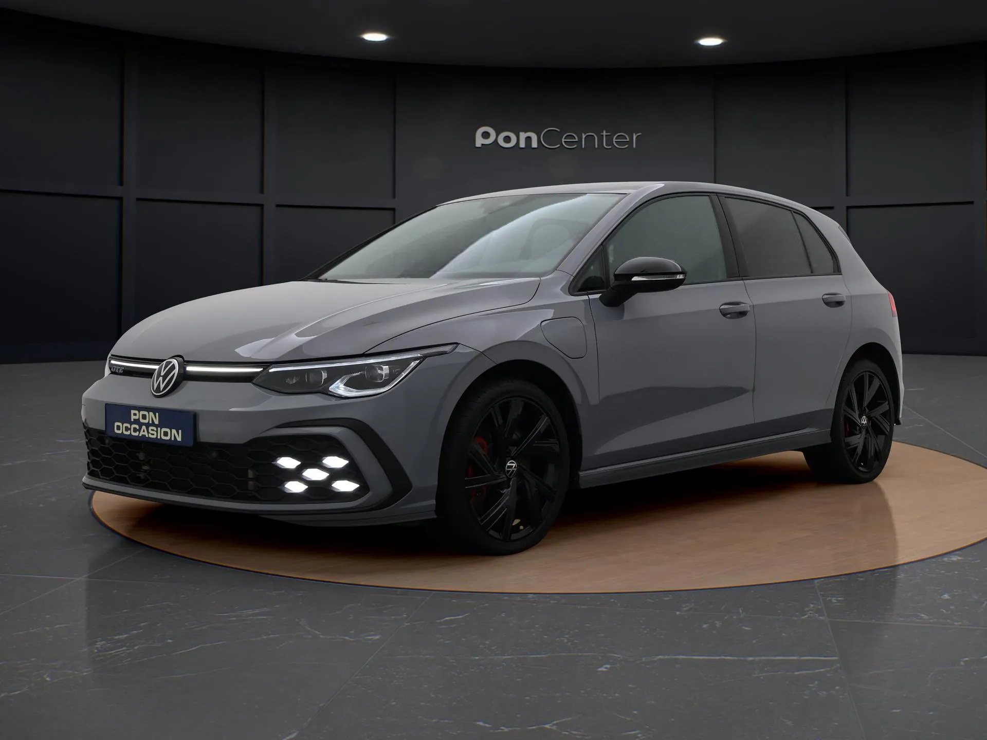 Volkswagen Golf — foto 1