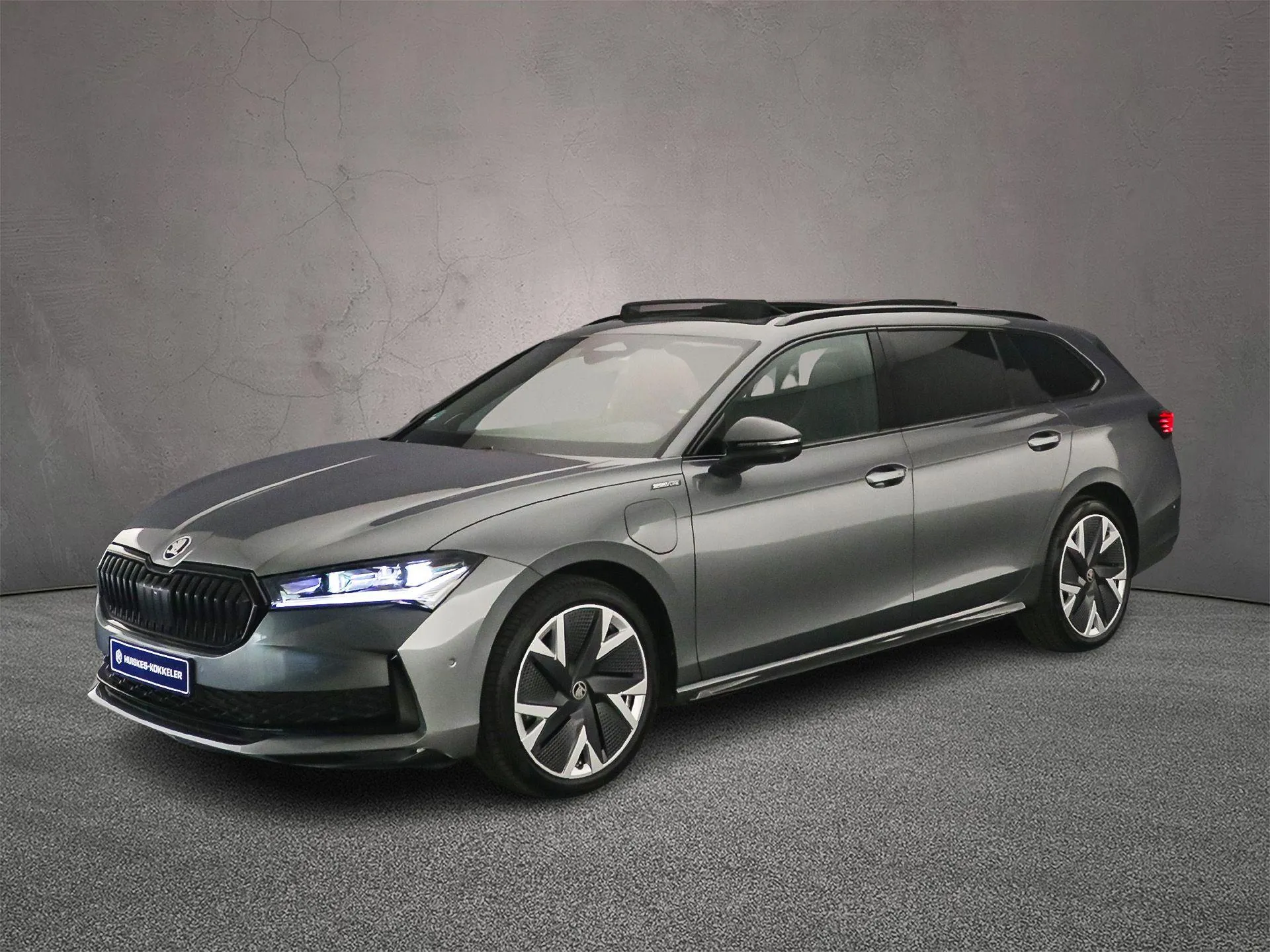 Škoda Superb — foto 1