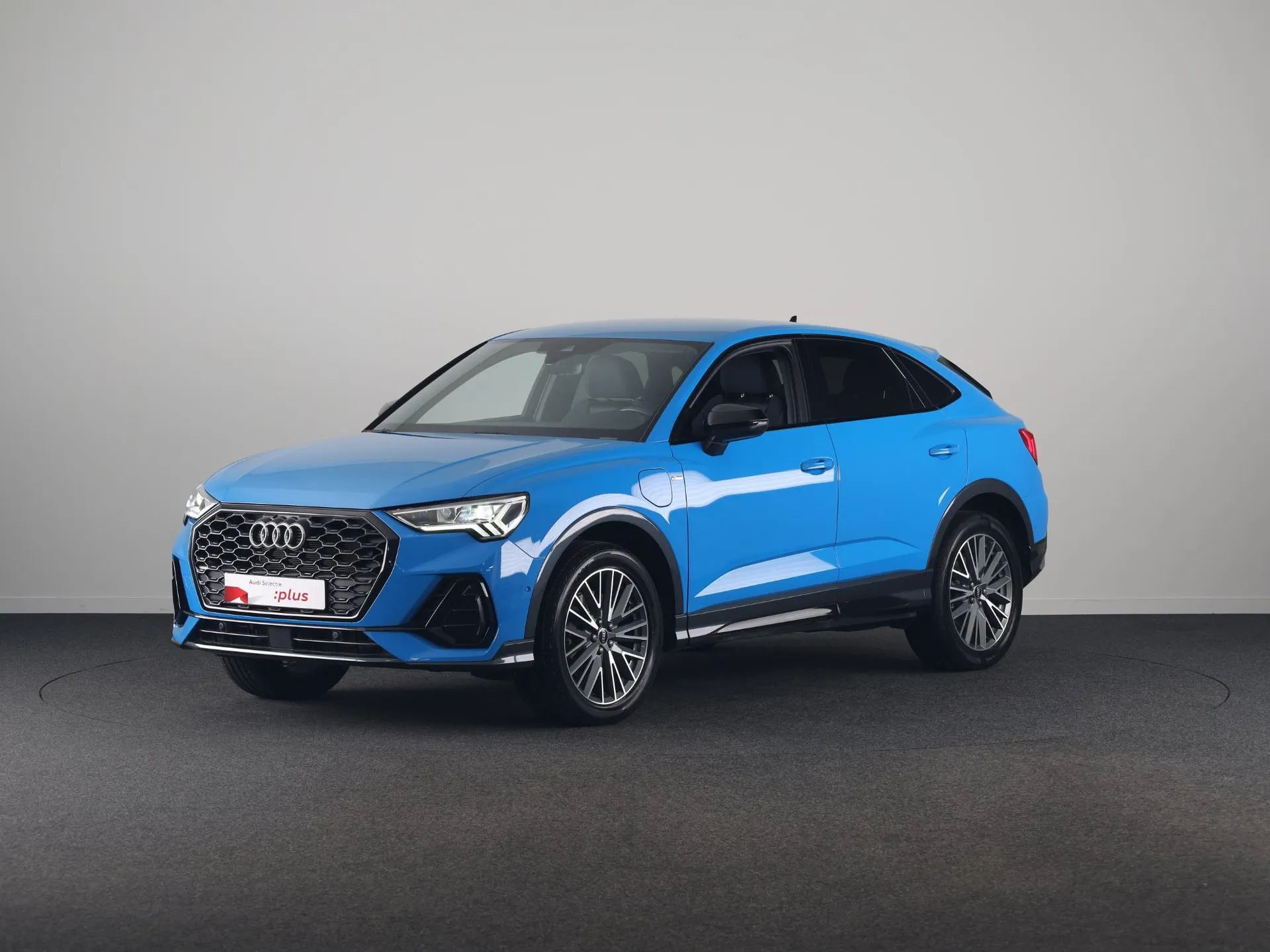 Audi Q3 — foto 1