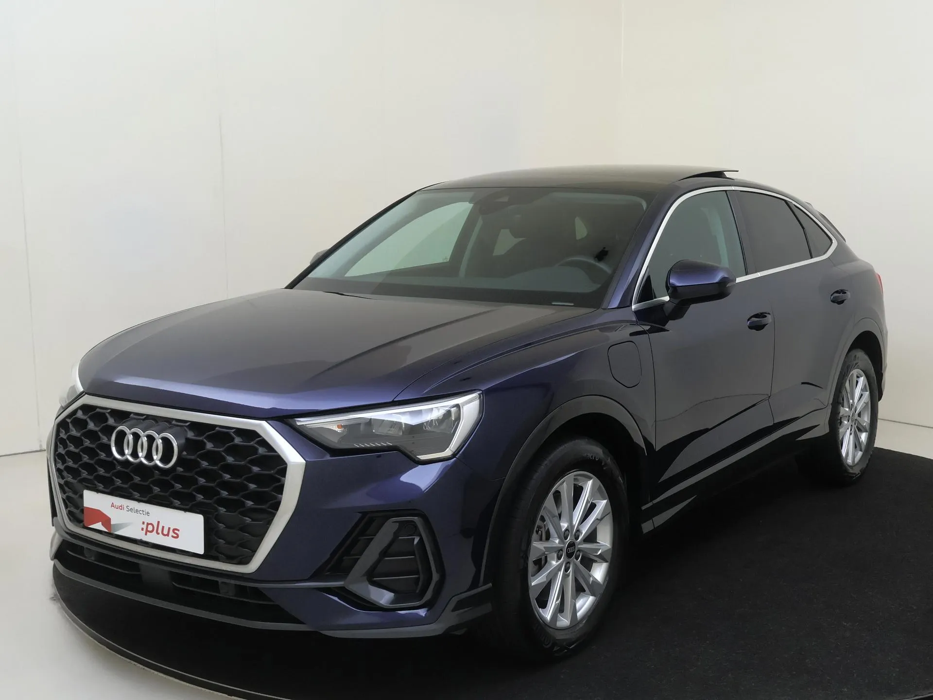 Audi Q3 — foto 1