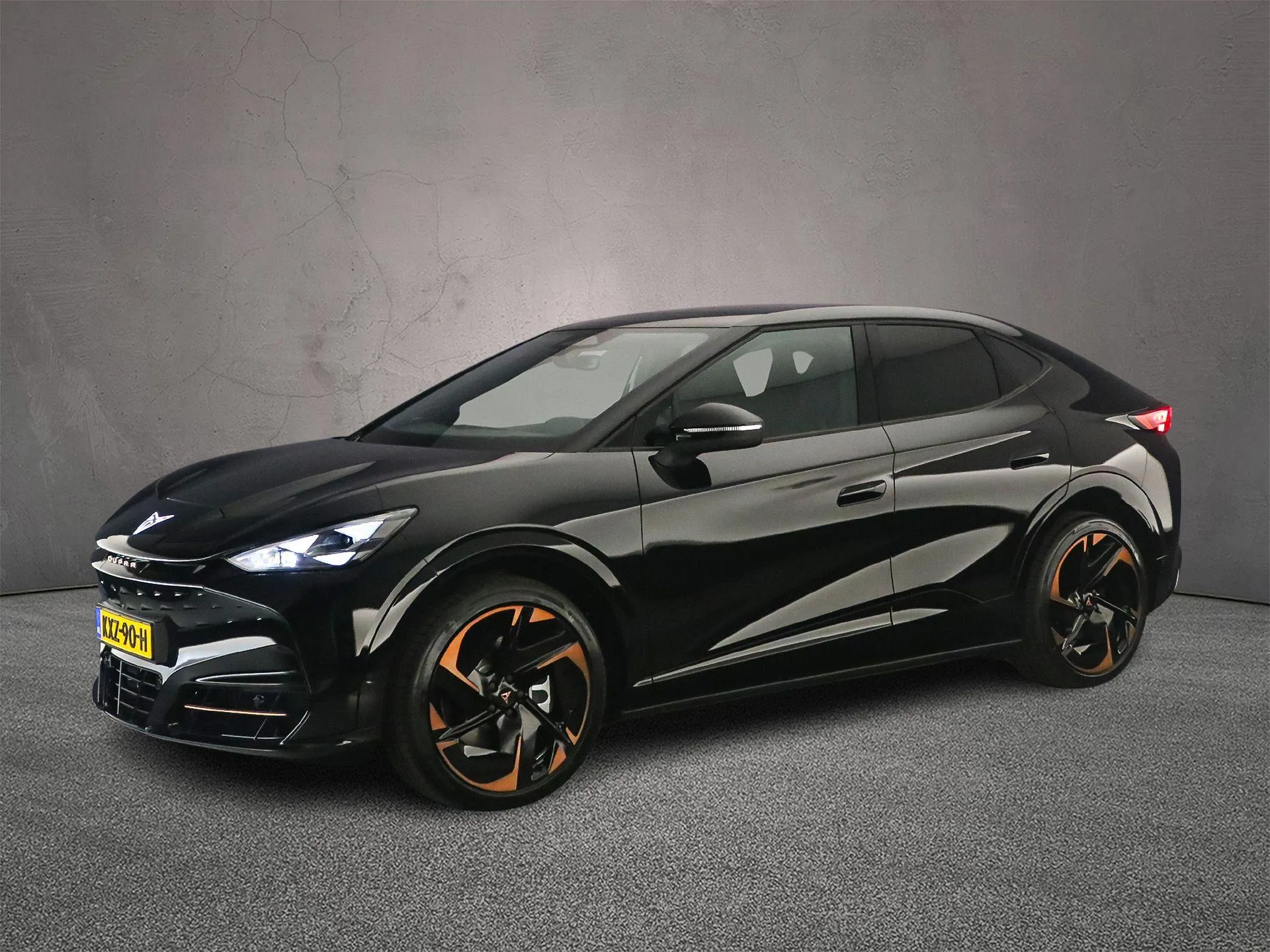 Cupra Tavascan — foto 1