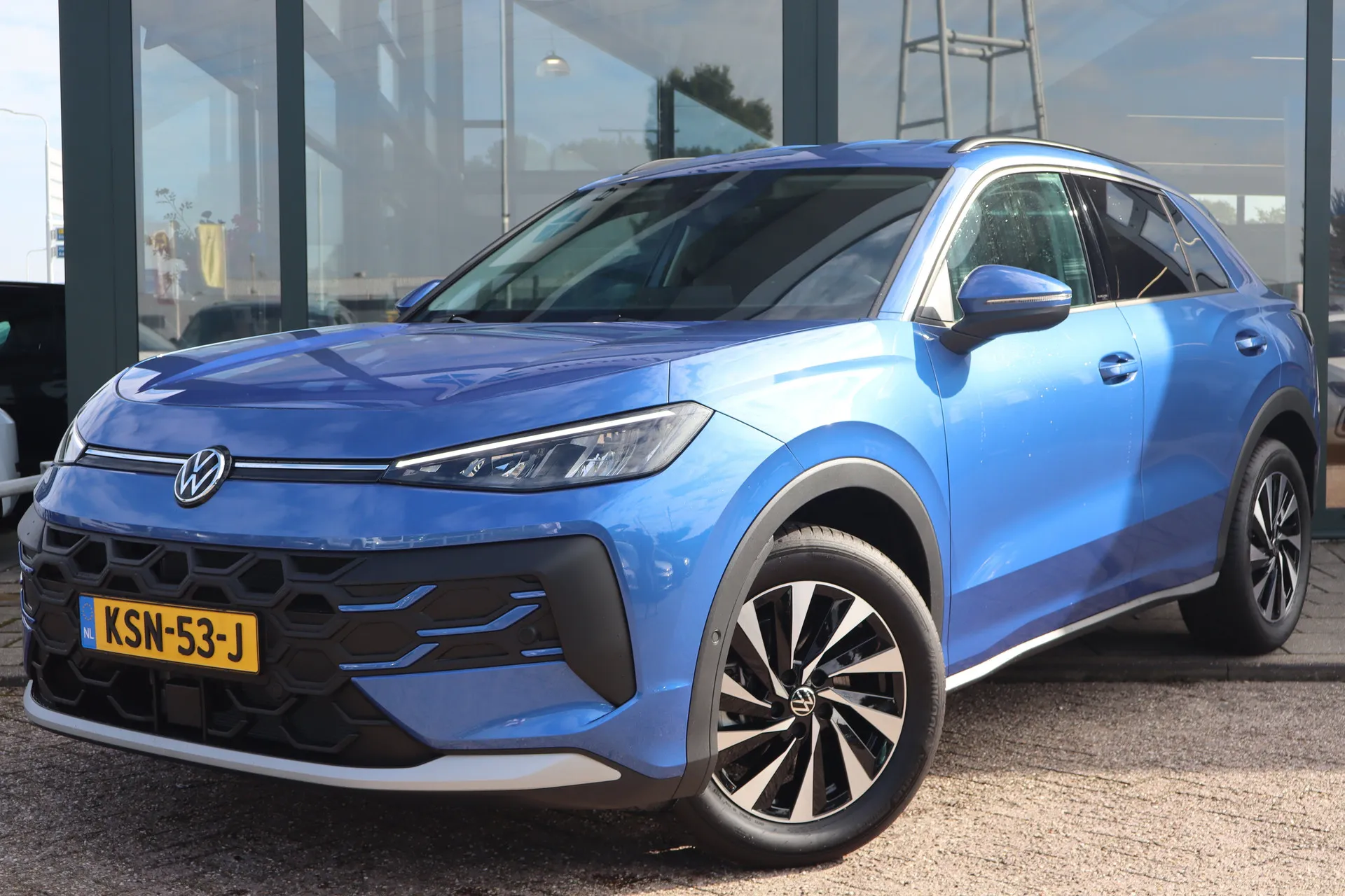 Volkswagen T-Roc — foto 1