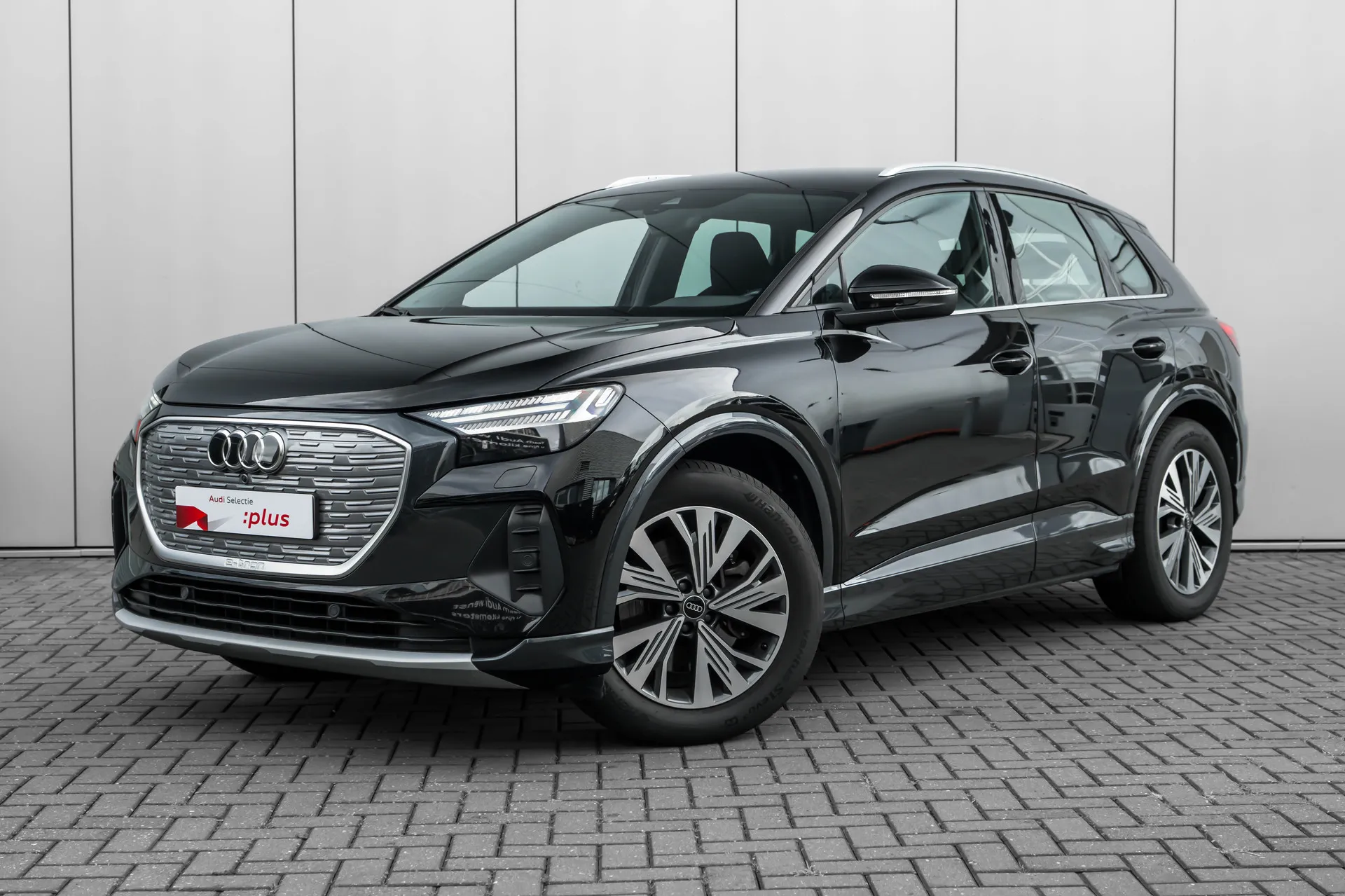 Audi Q4 e-tron — foto 1
