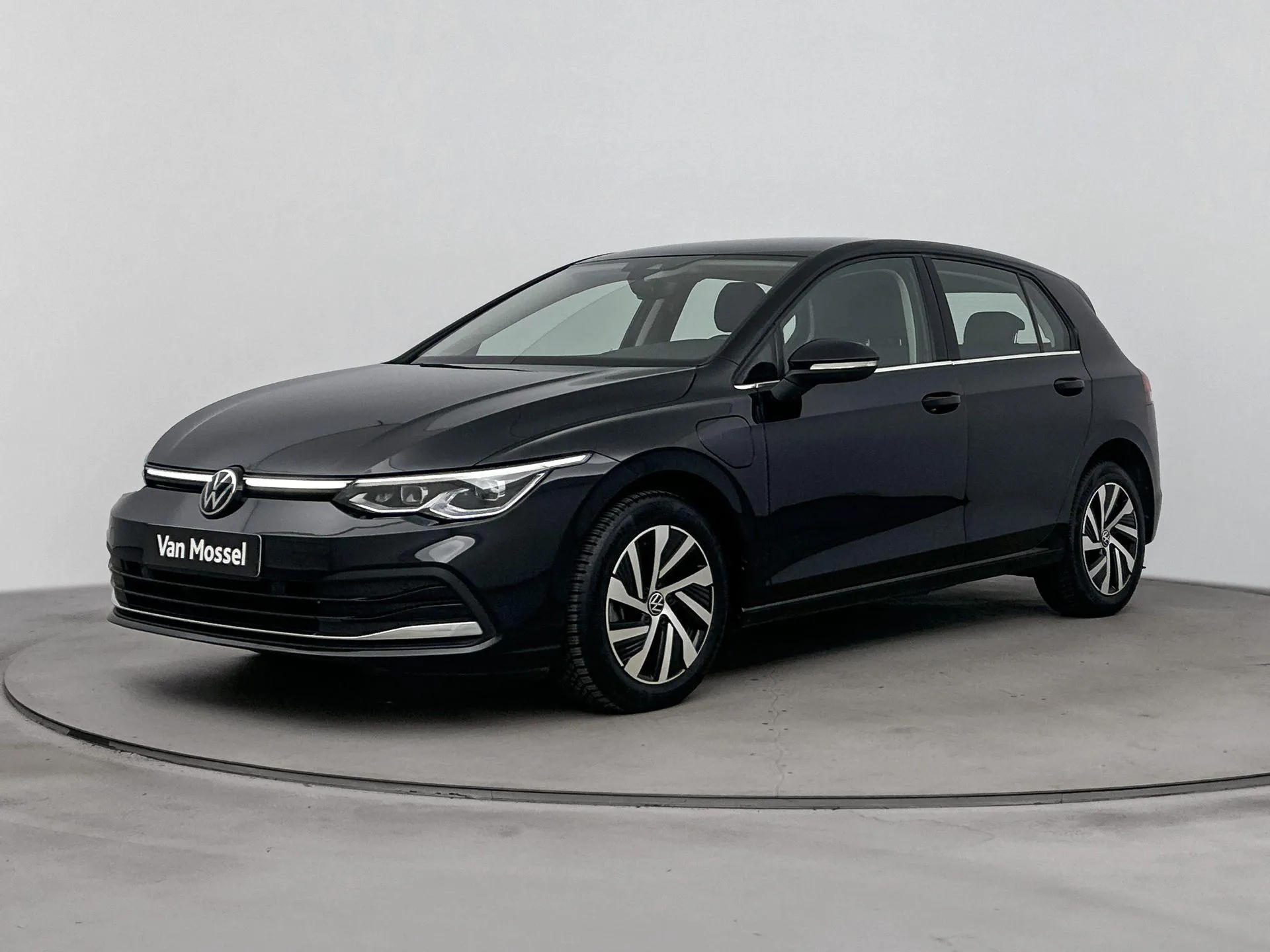 Volkswagen Golf — foto 1