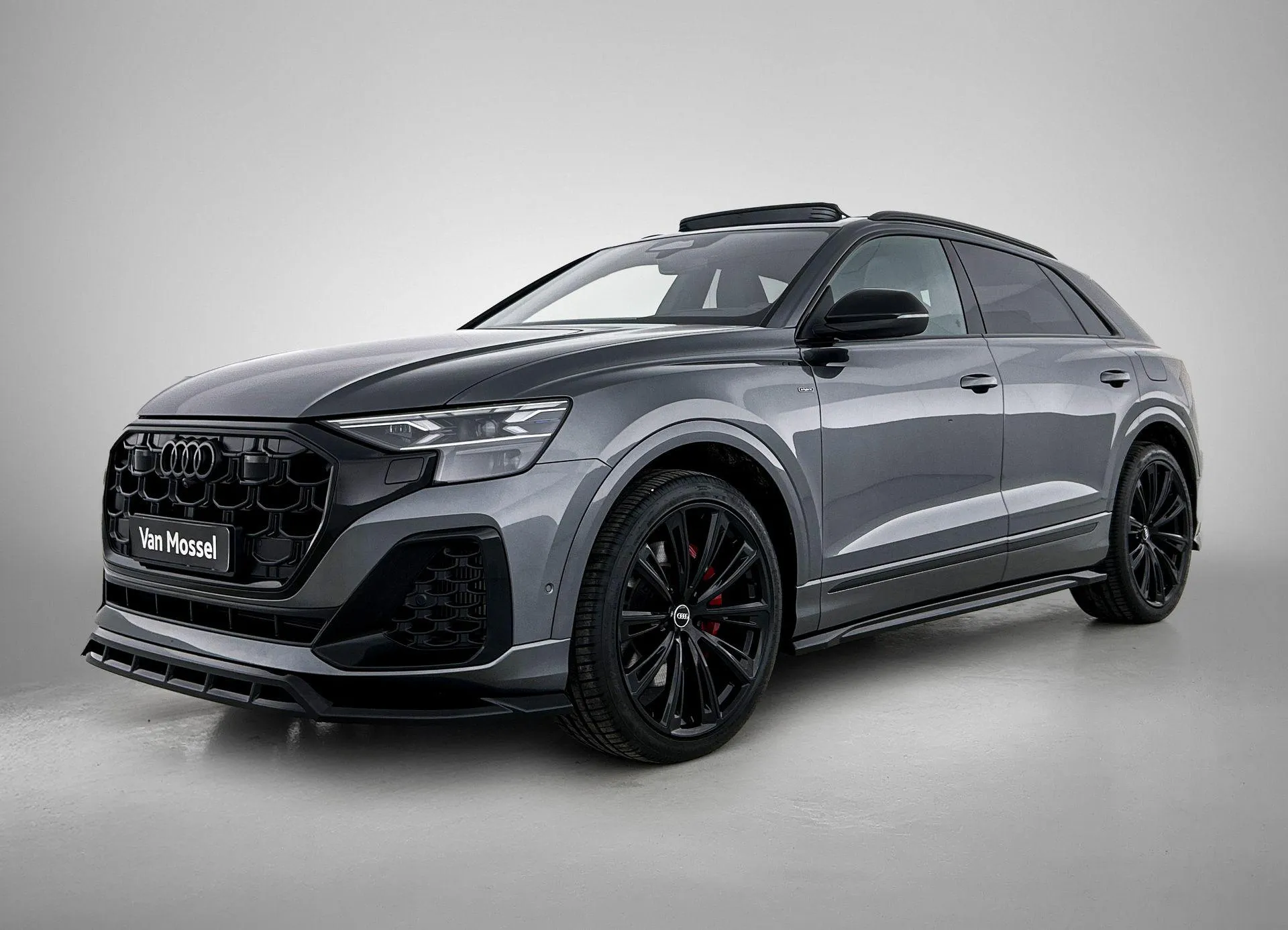 Audi Q8 — foto 1