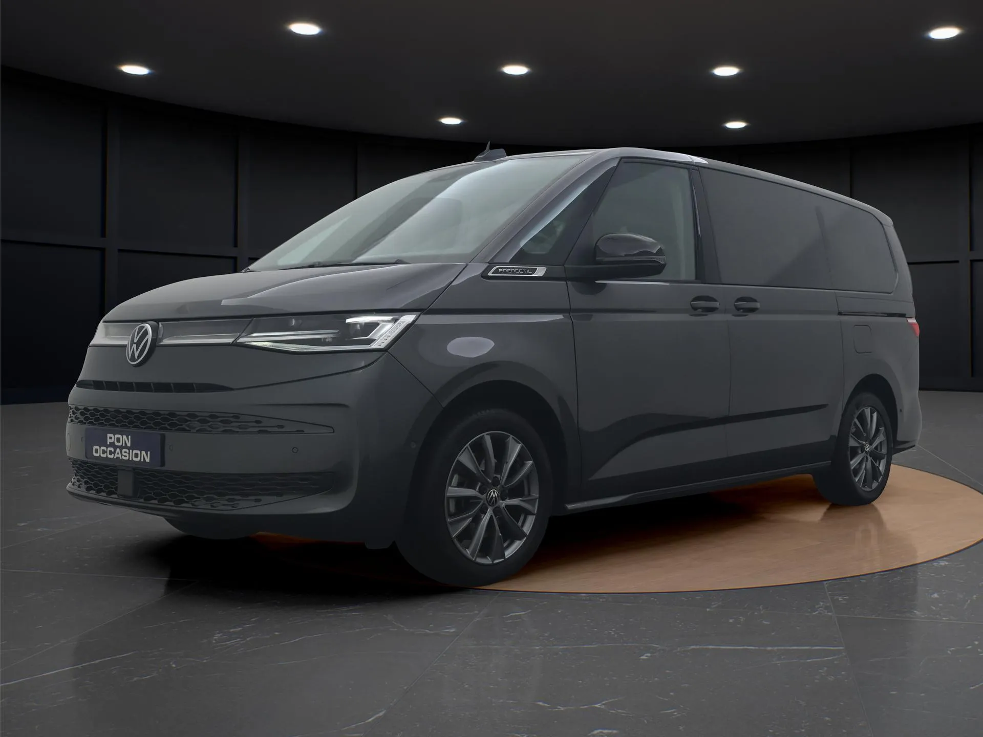 Volkswagen Multivan — foto 1