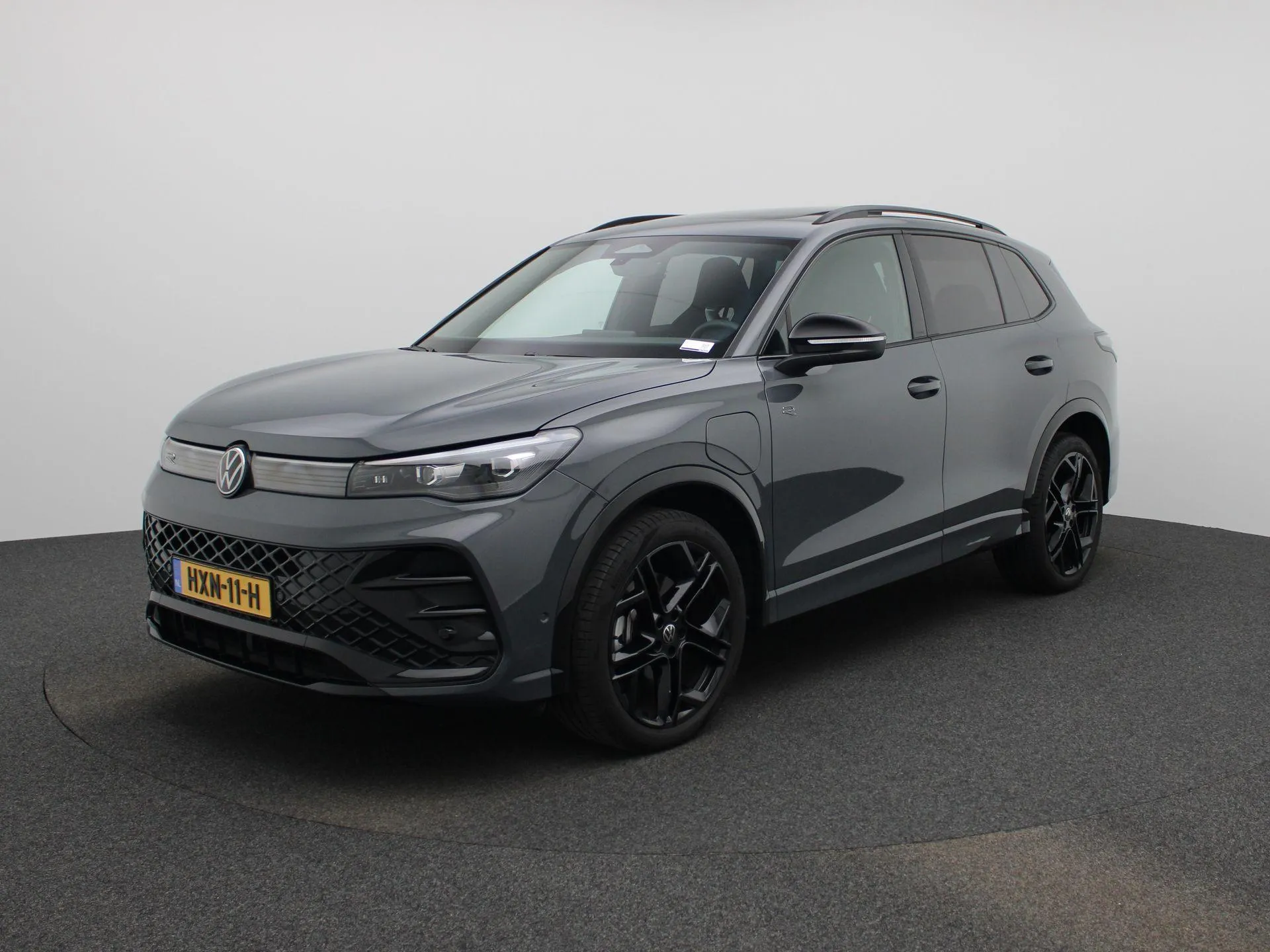 Volkswagen Tiguan — foto 1