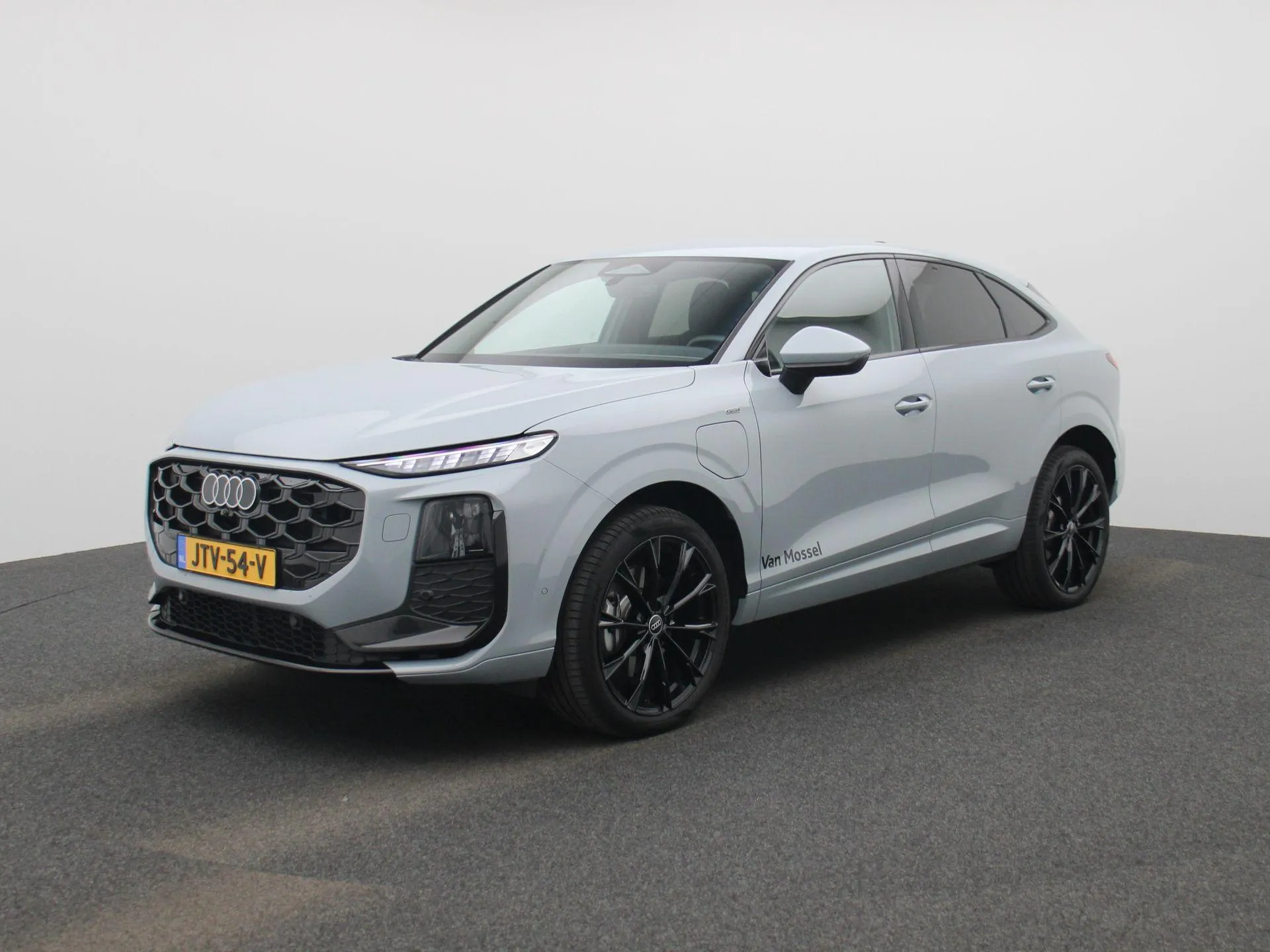 Audi Q3 — foto 1