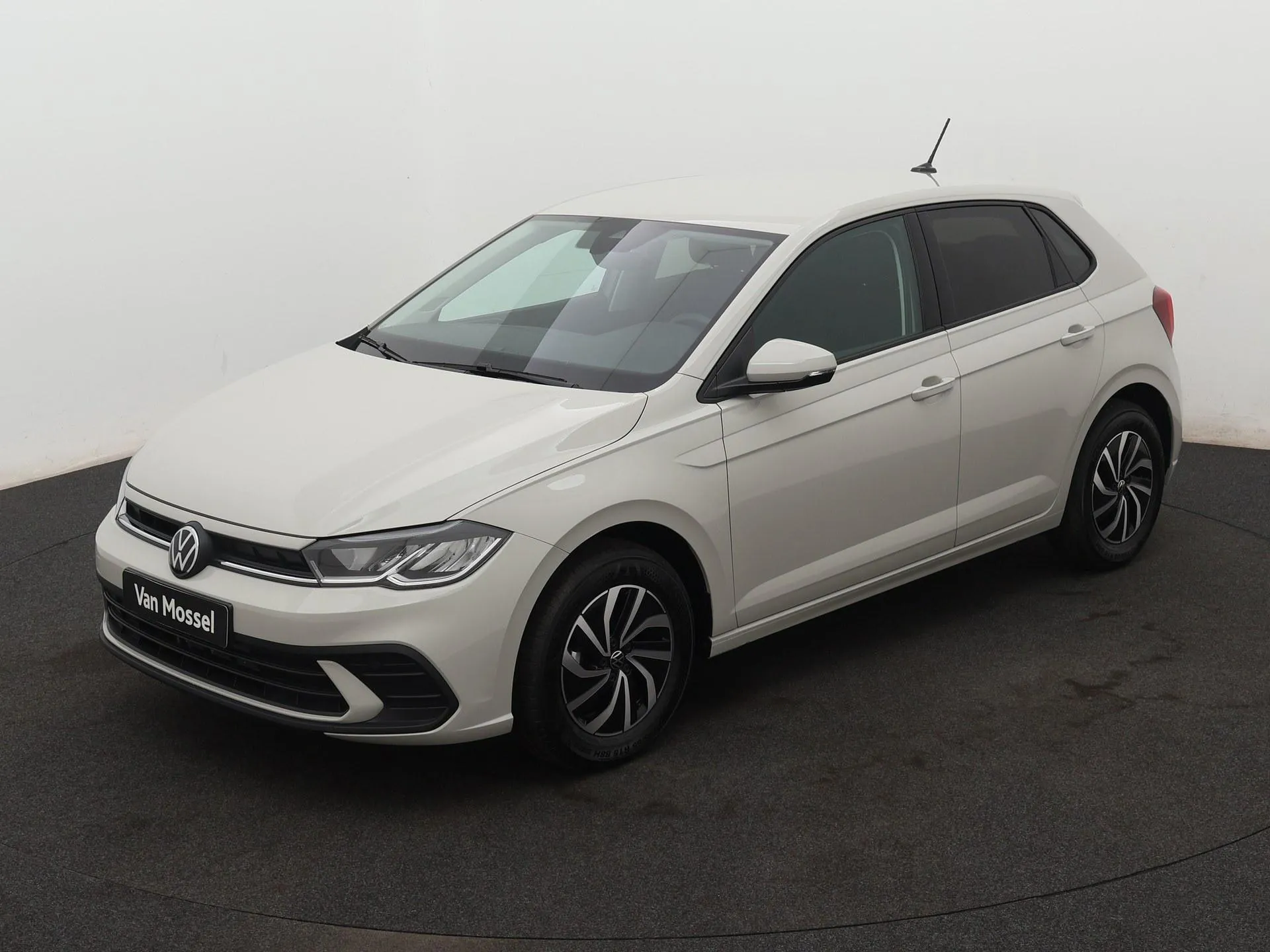 Volkswagen Polo — foto 1
