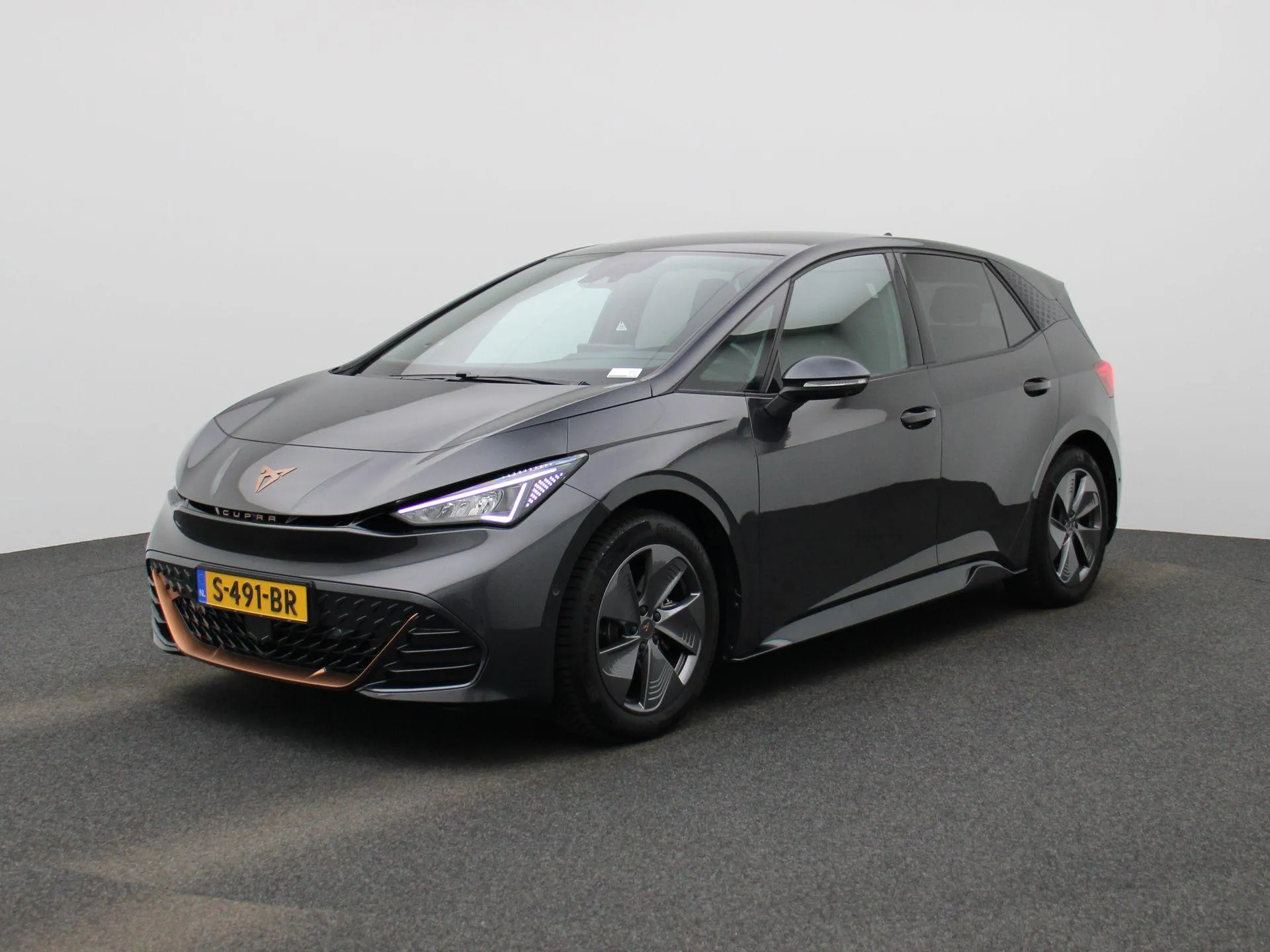 Cupra Born — foto 1