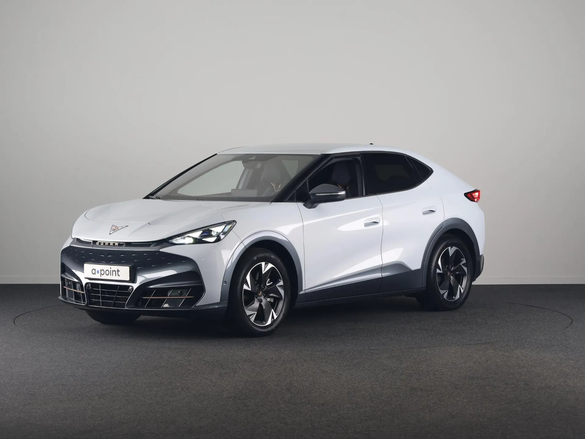 Cupra Tavascan — foto 1