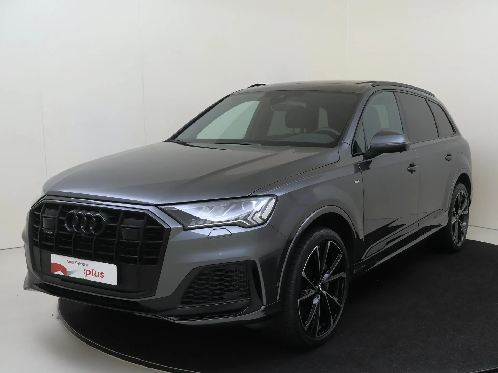 Audi Q7 — foto 1