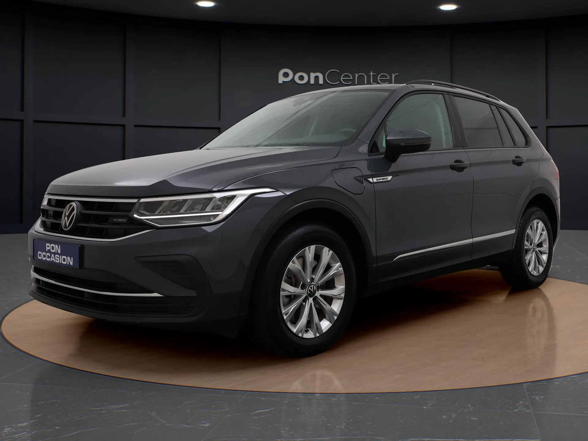 Volkswagen Tiguan — foto 1