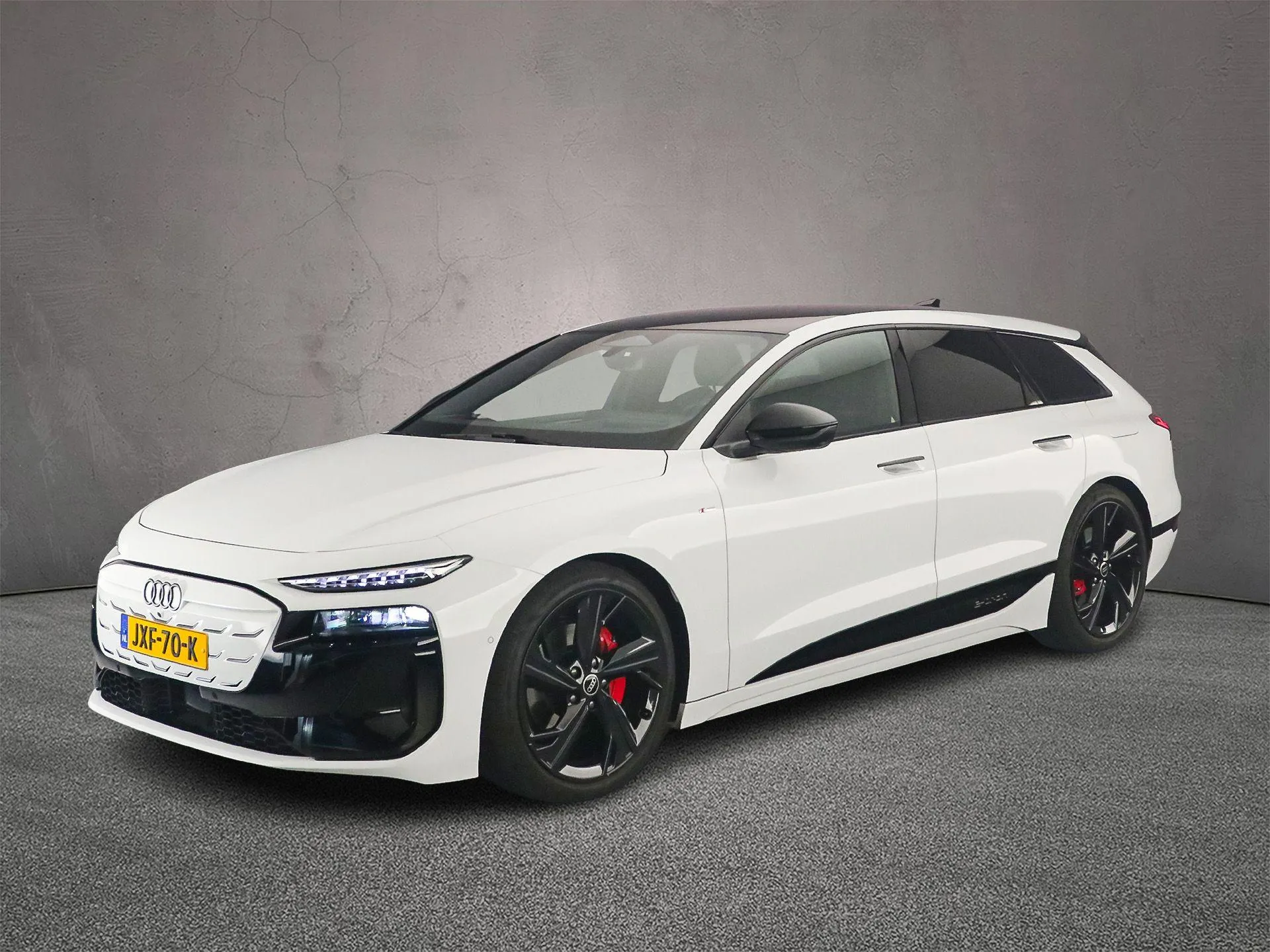 Audi A6 Avant e-tron — foto 1