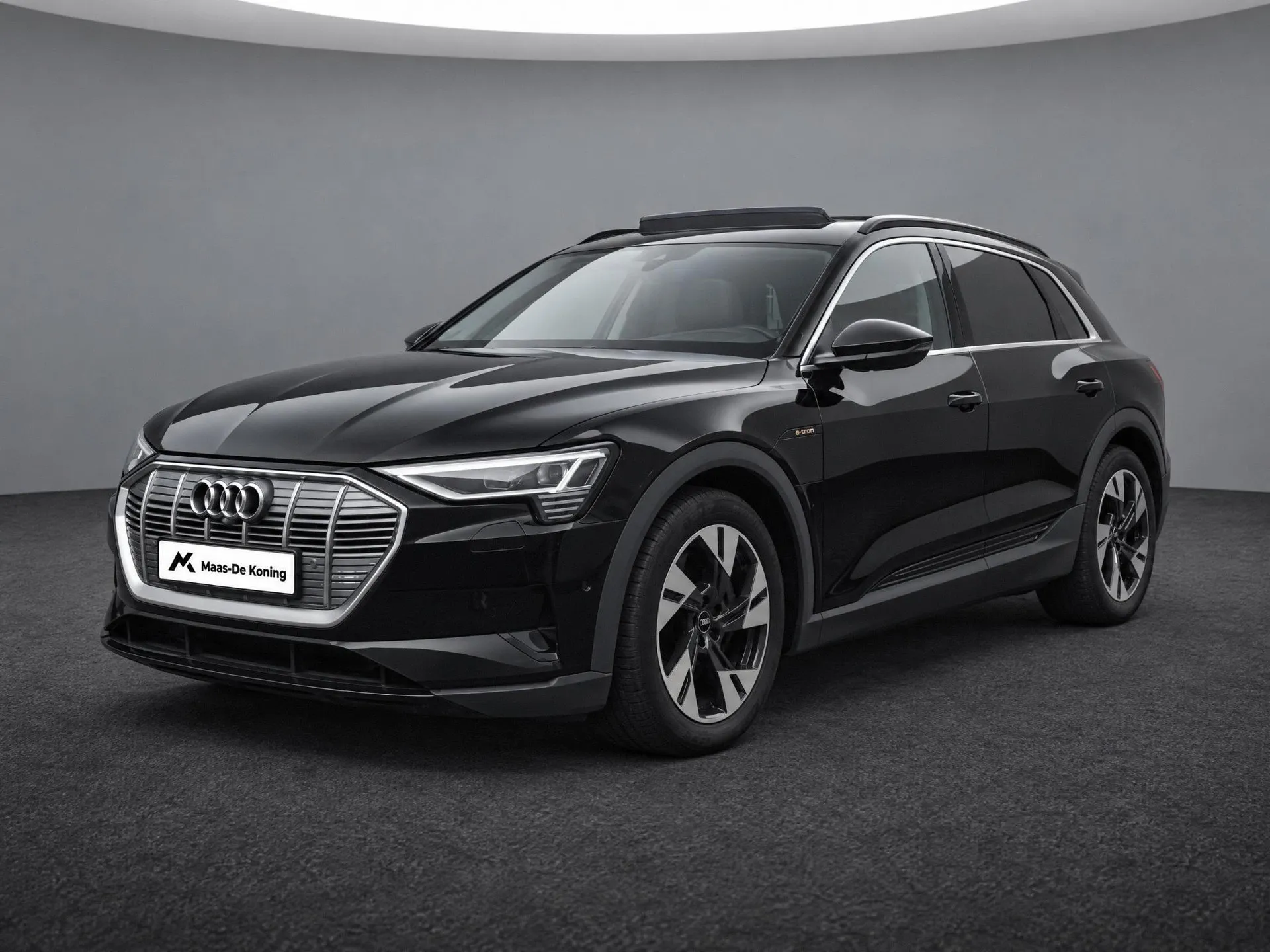 Audi e-tron — foto 1