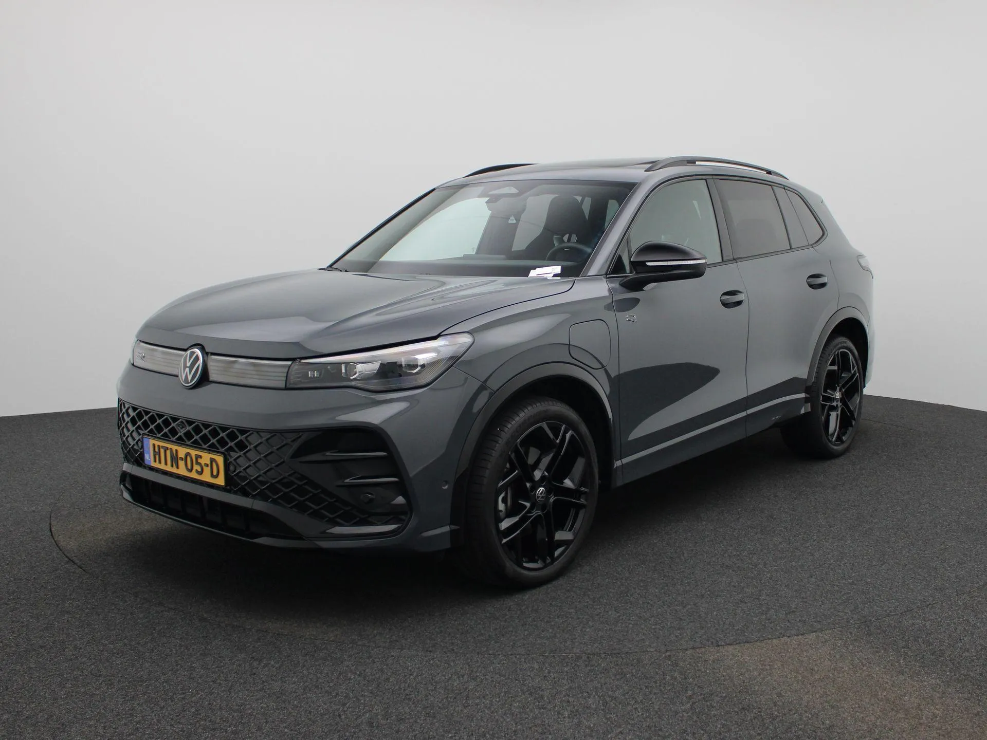 Volkswagen Tiguan — foto 1