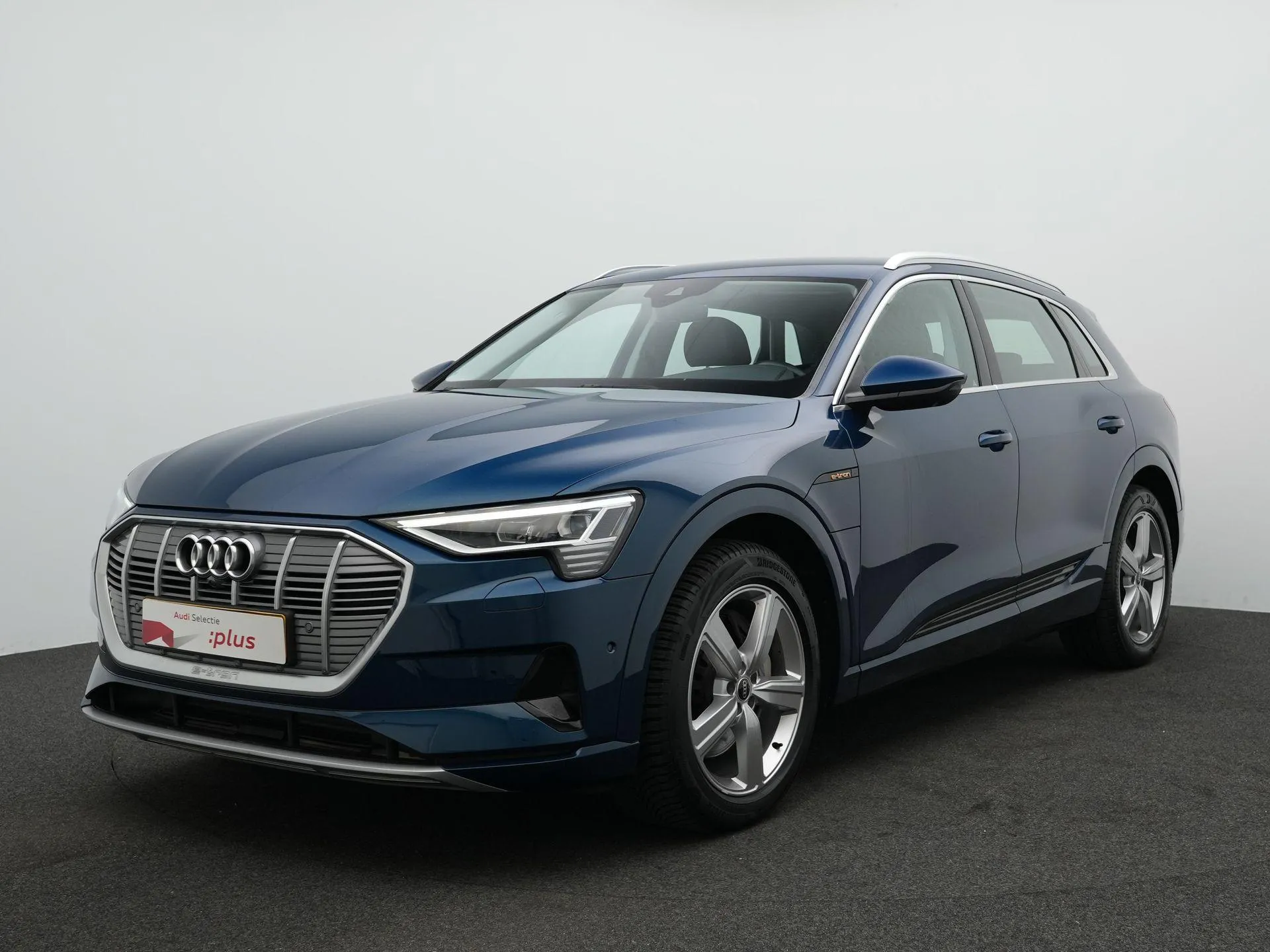 Audi e-tron — foto 1
