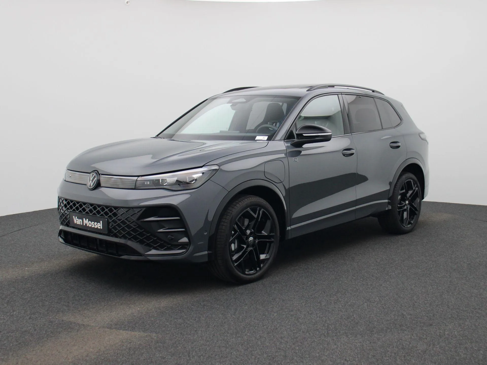 Volkswagen Tiguan — foto 1