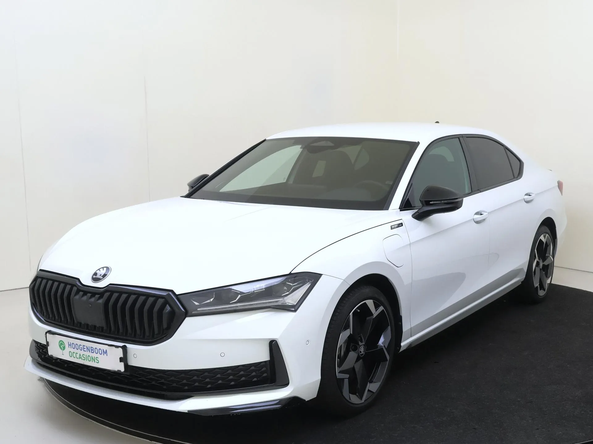 Škoda Superb — foto 1