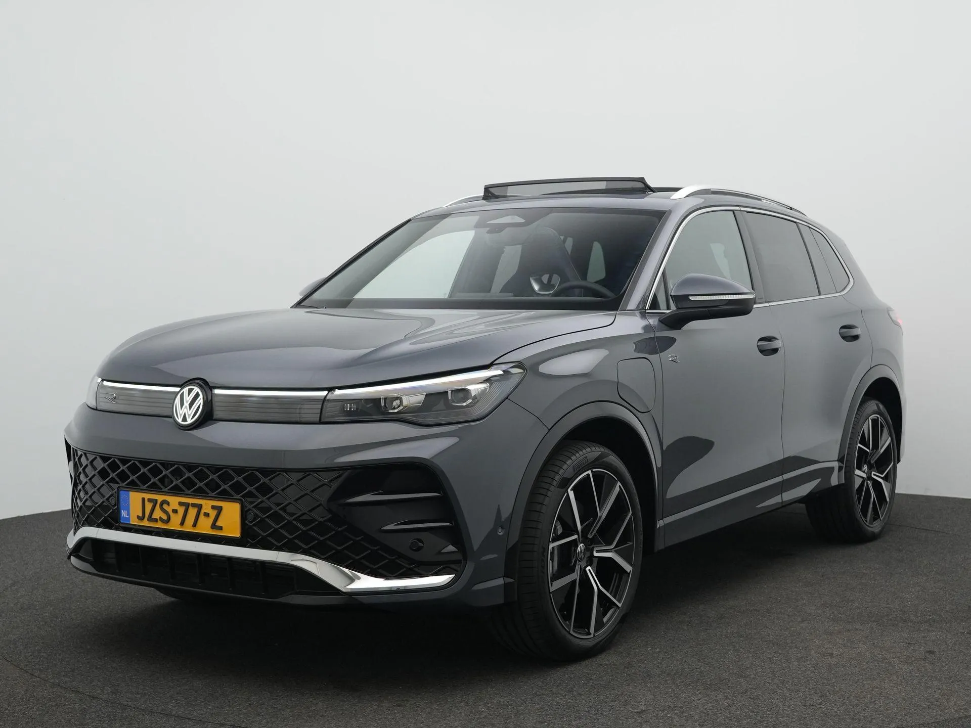 Volkswagen Tiguan — foto 1