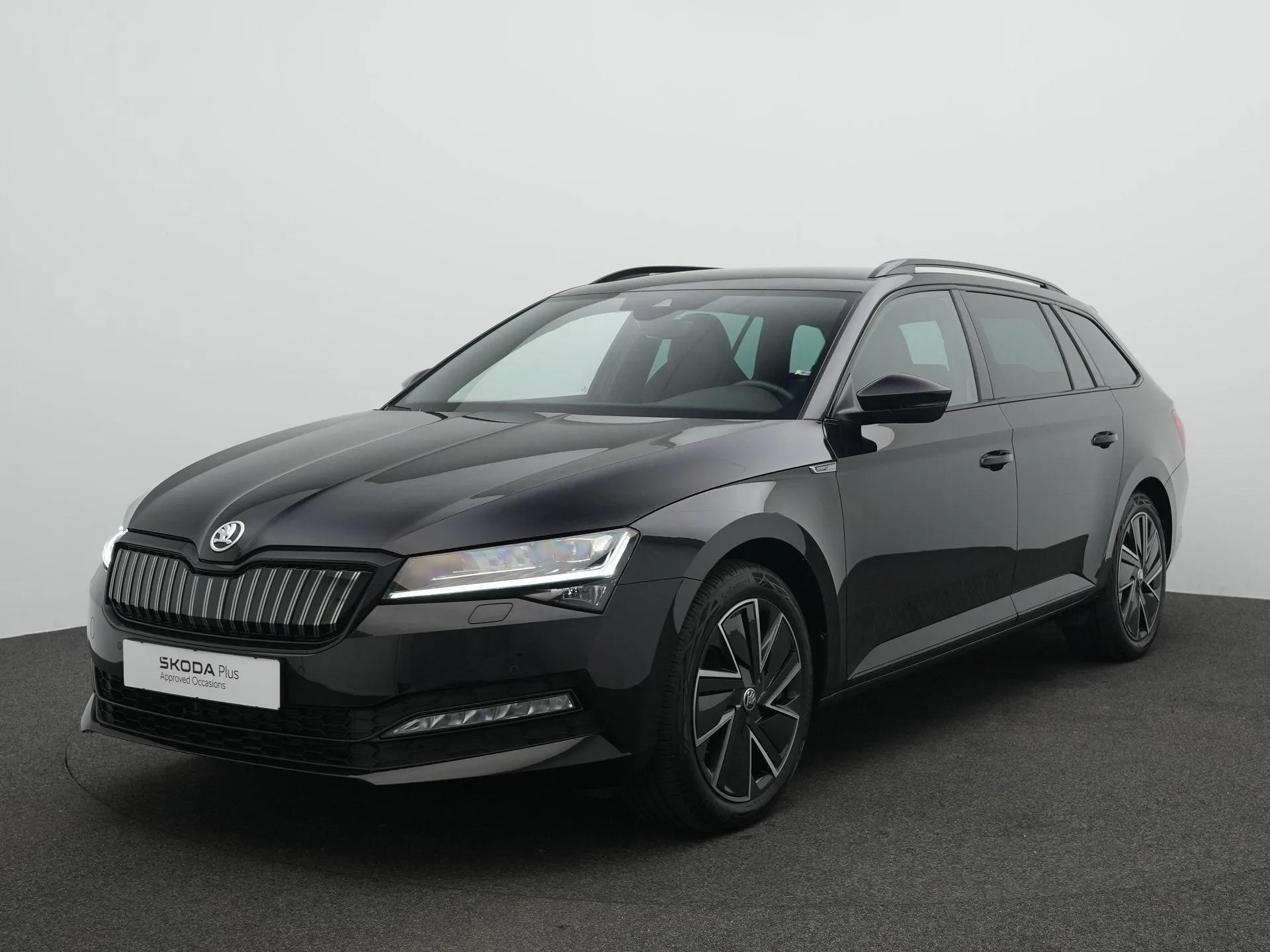 Škoda Superb — foto 1