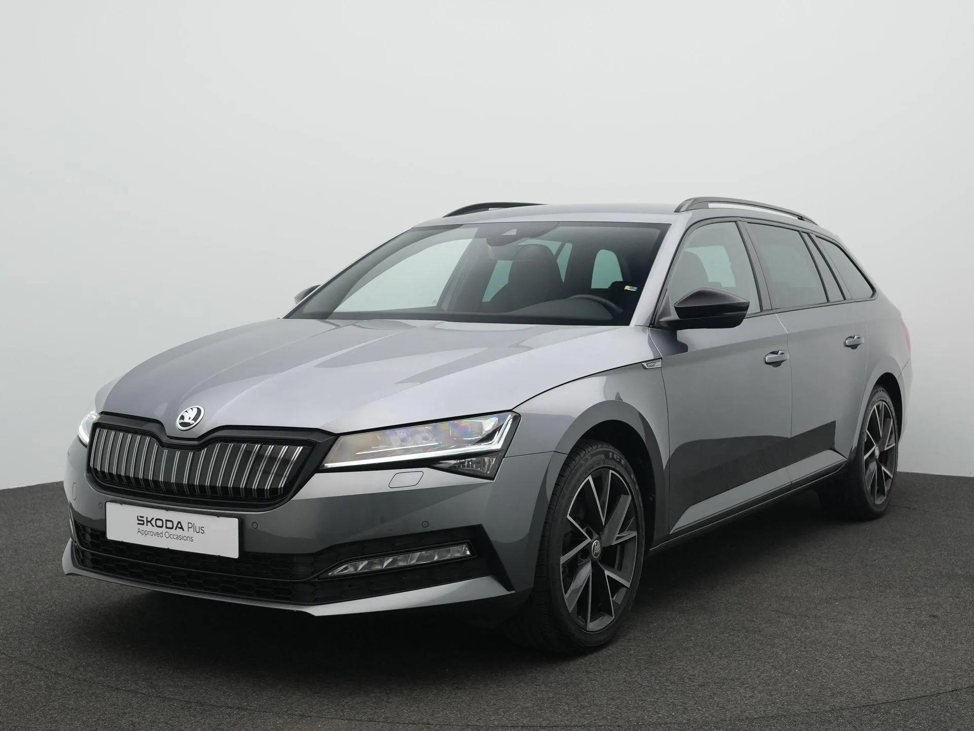 Škoda Superb — foto 1