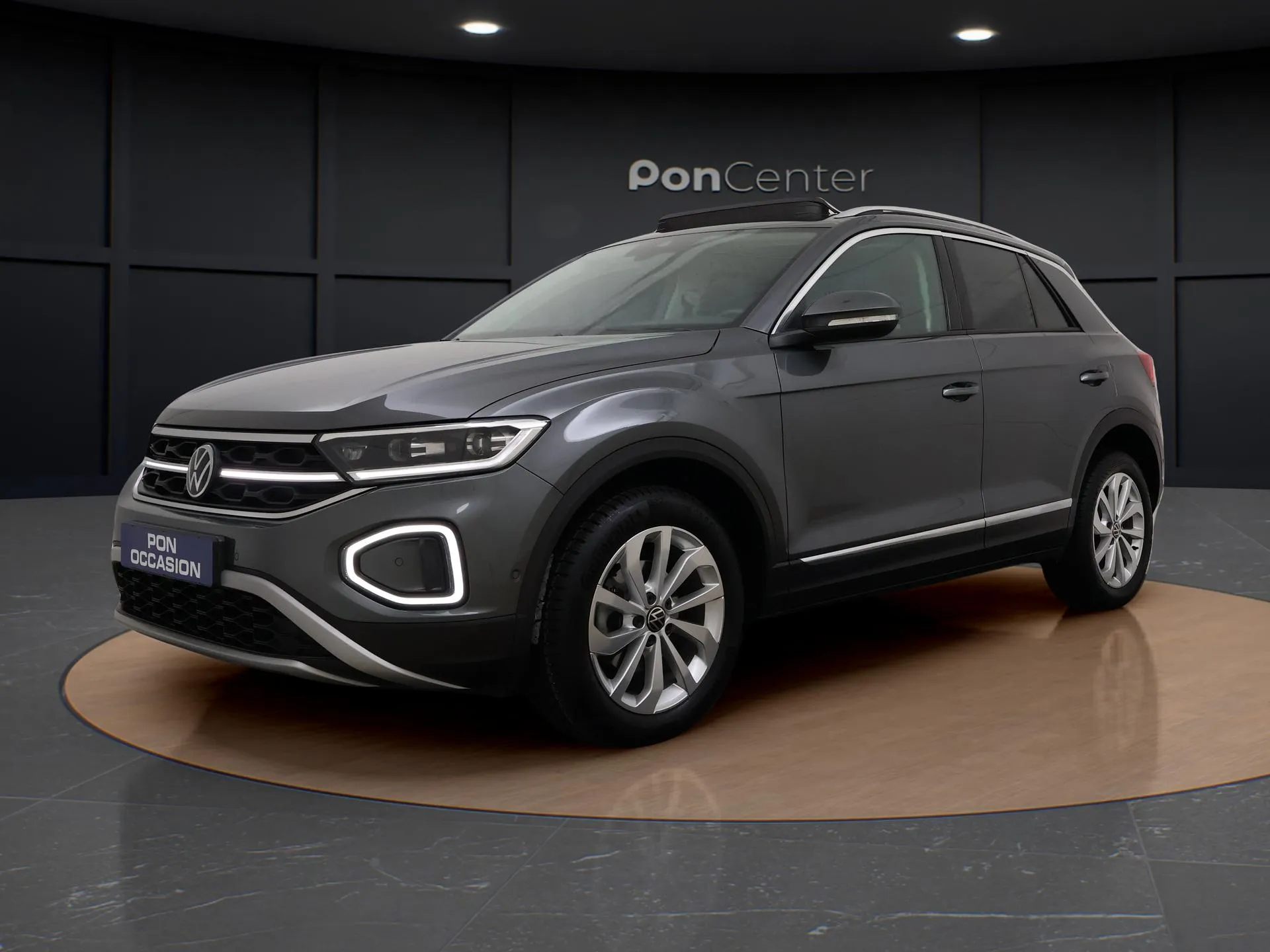 Volkswagen T-Roc — foto 1