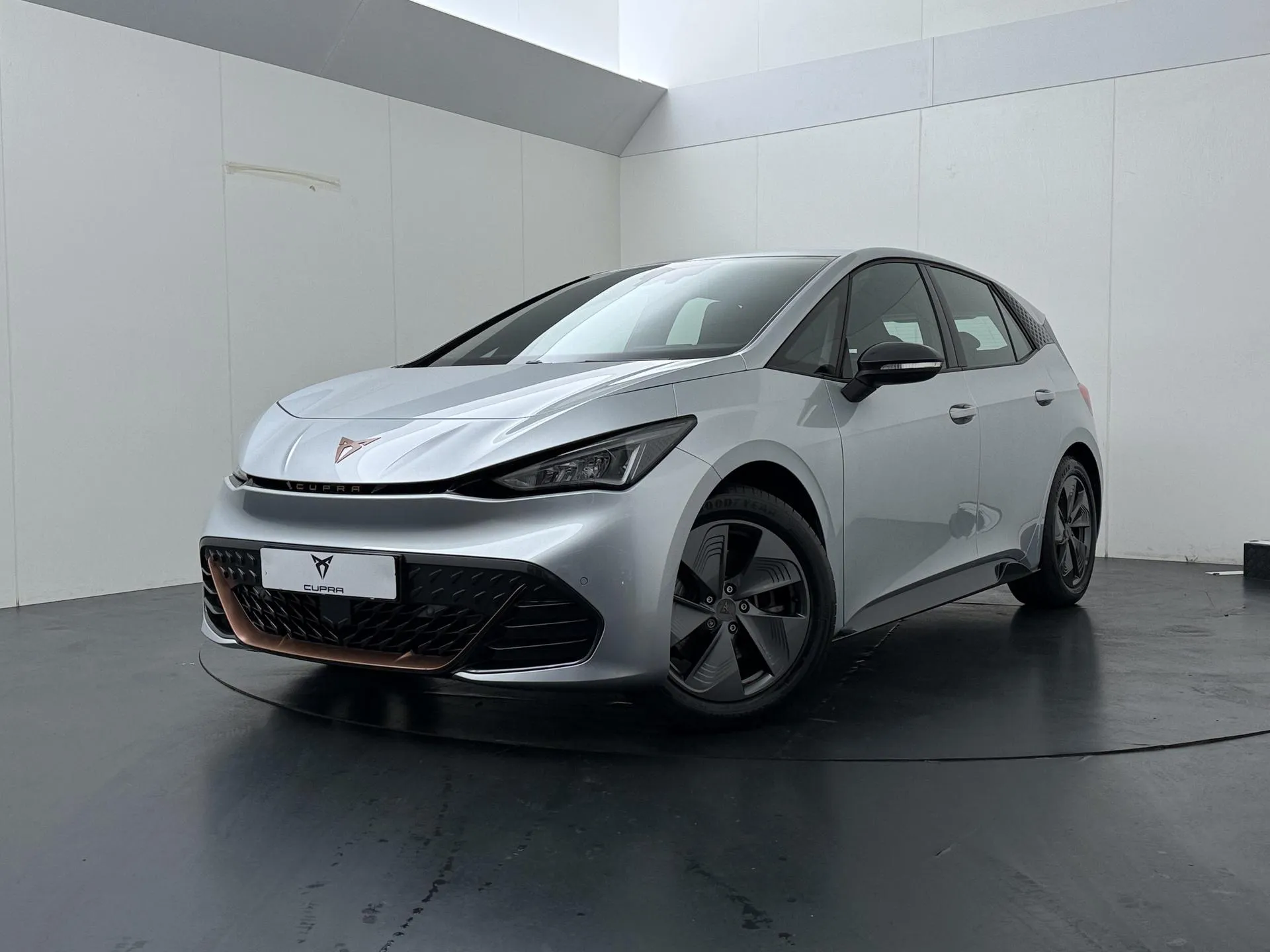 Cupra Born — foto 1