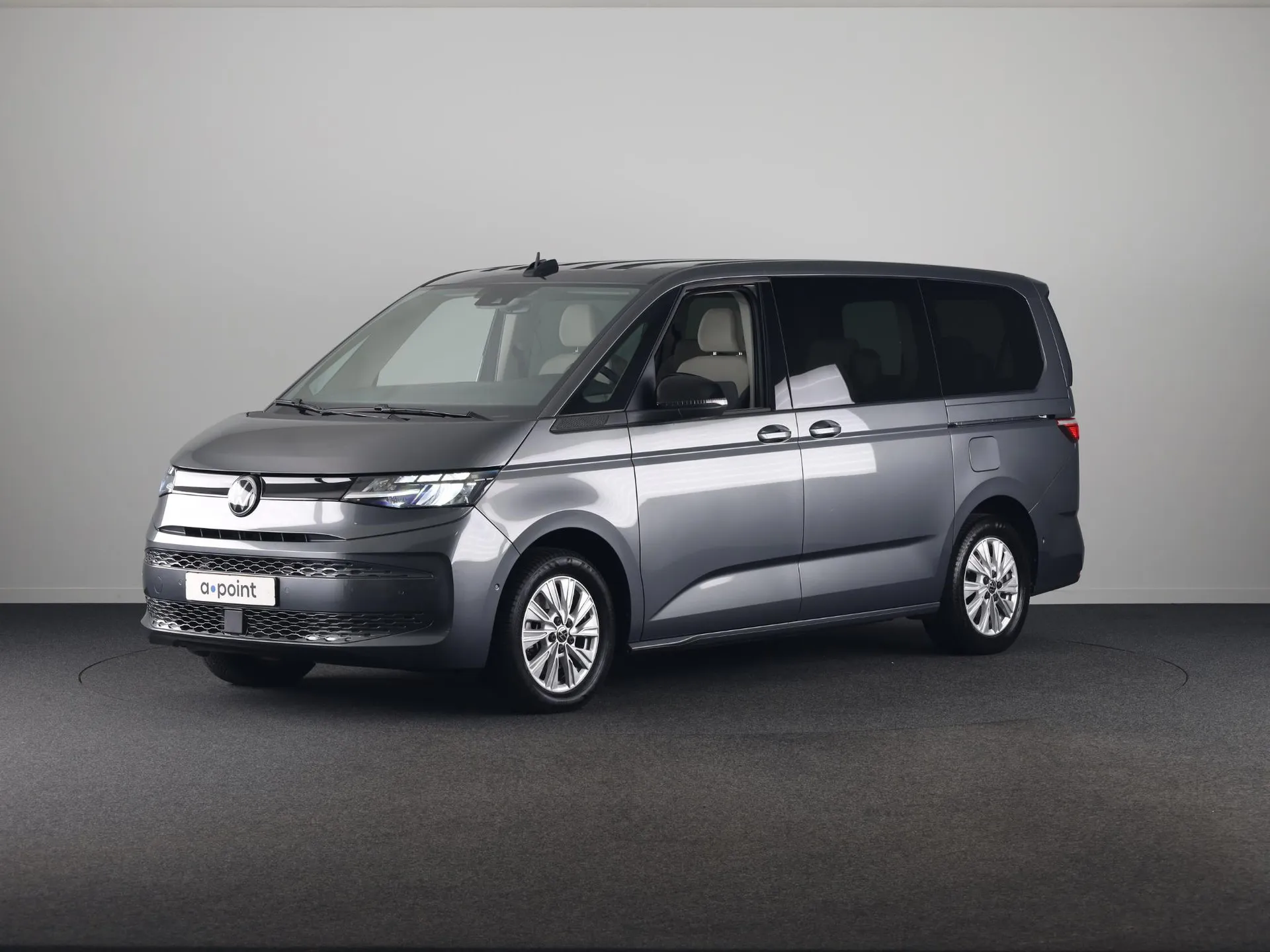 Volkswagen Multivan — foto 1