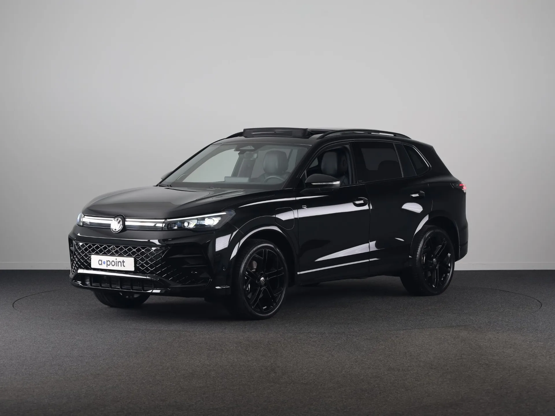 Volkswagen Tiguan — foto 1