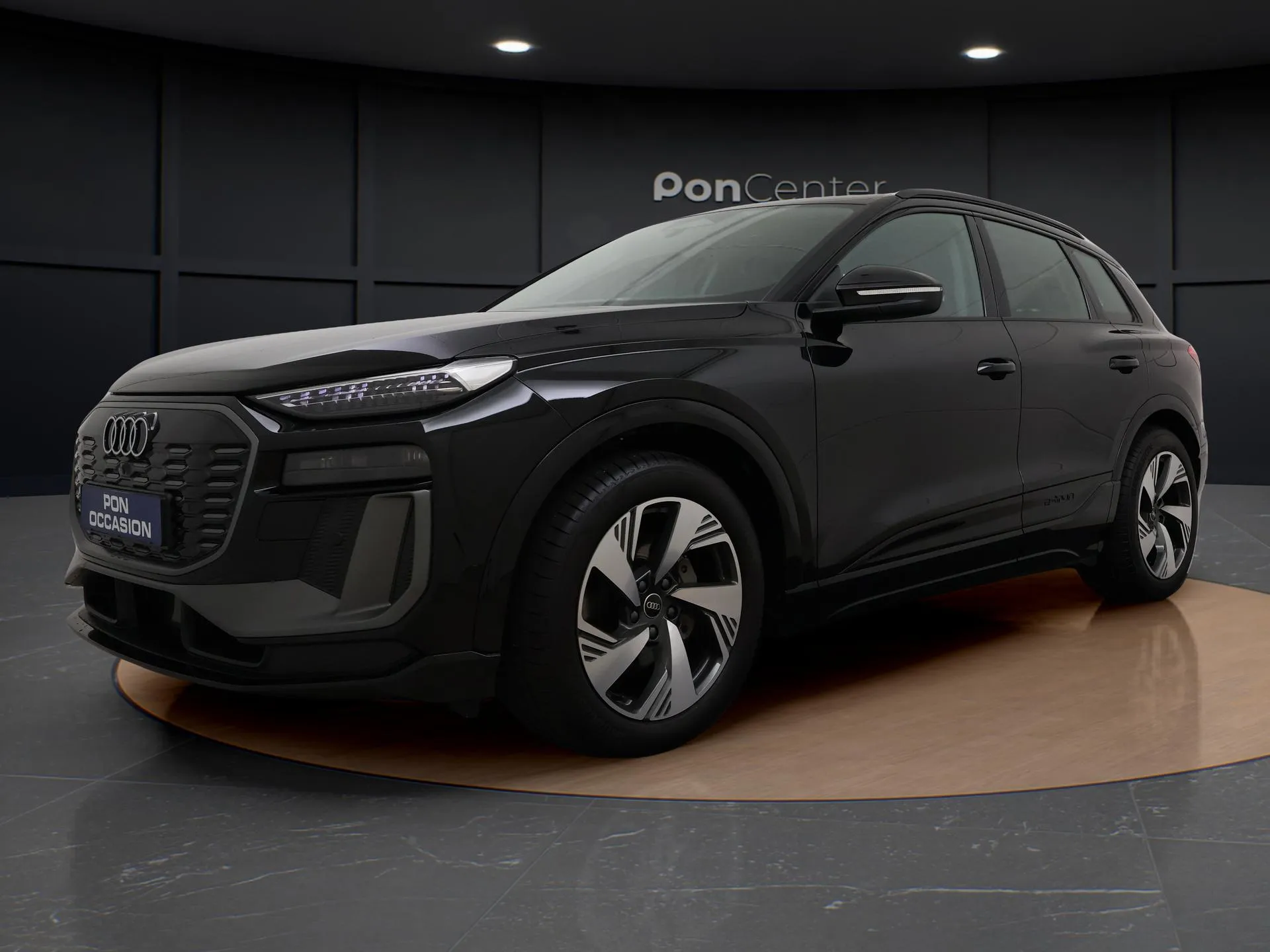 Audi Q6 e-tron — foto 1