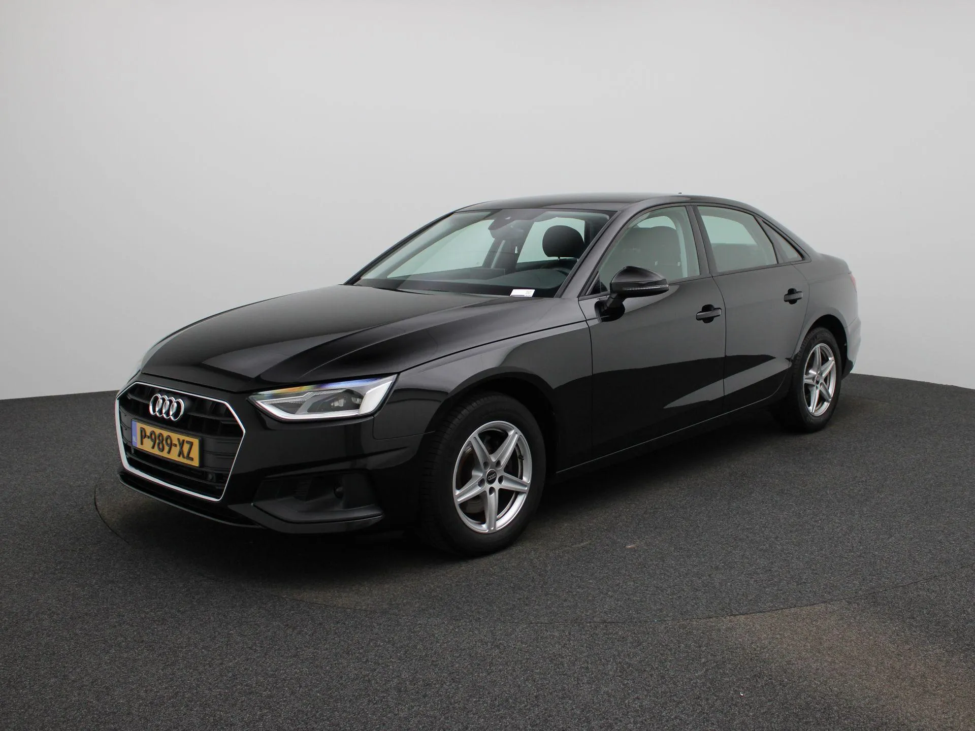 Audi A4 — foto 1